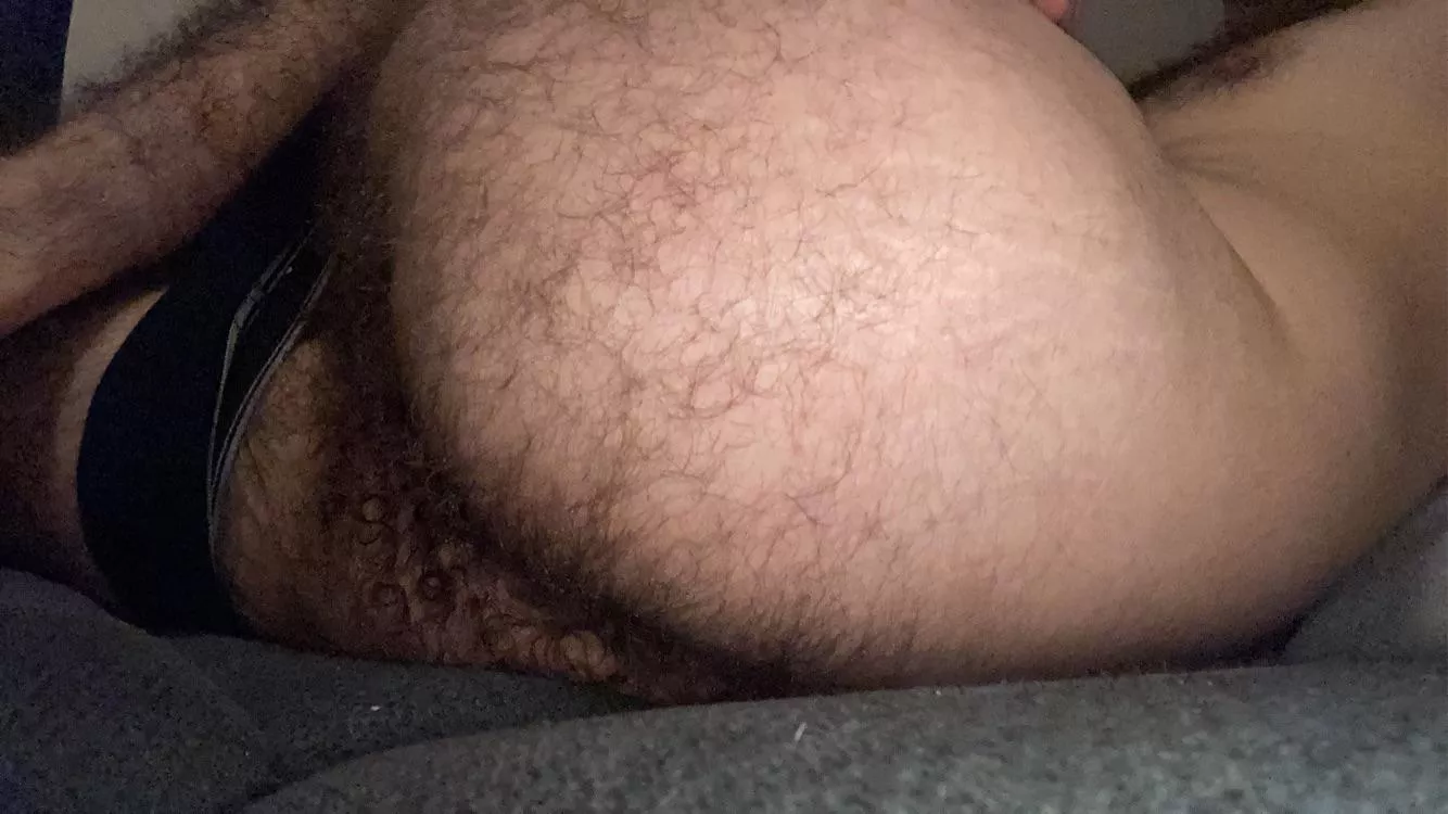 Some hairy ass :) posted by datmachi