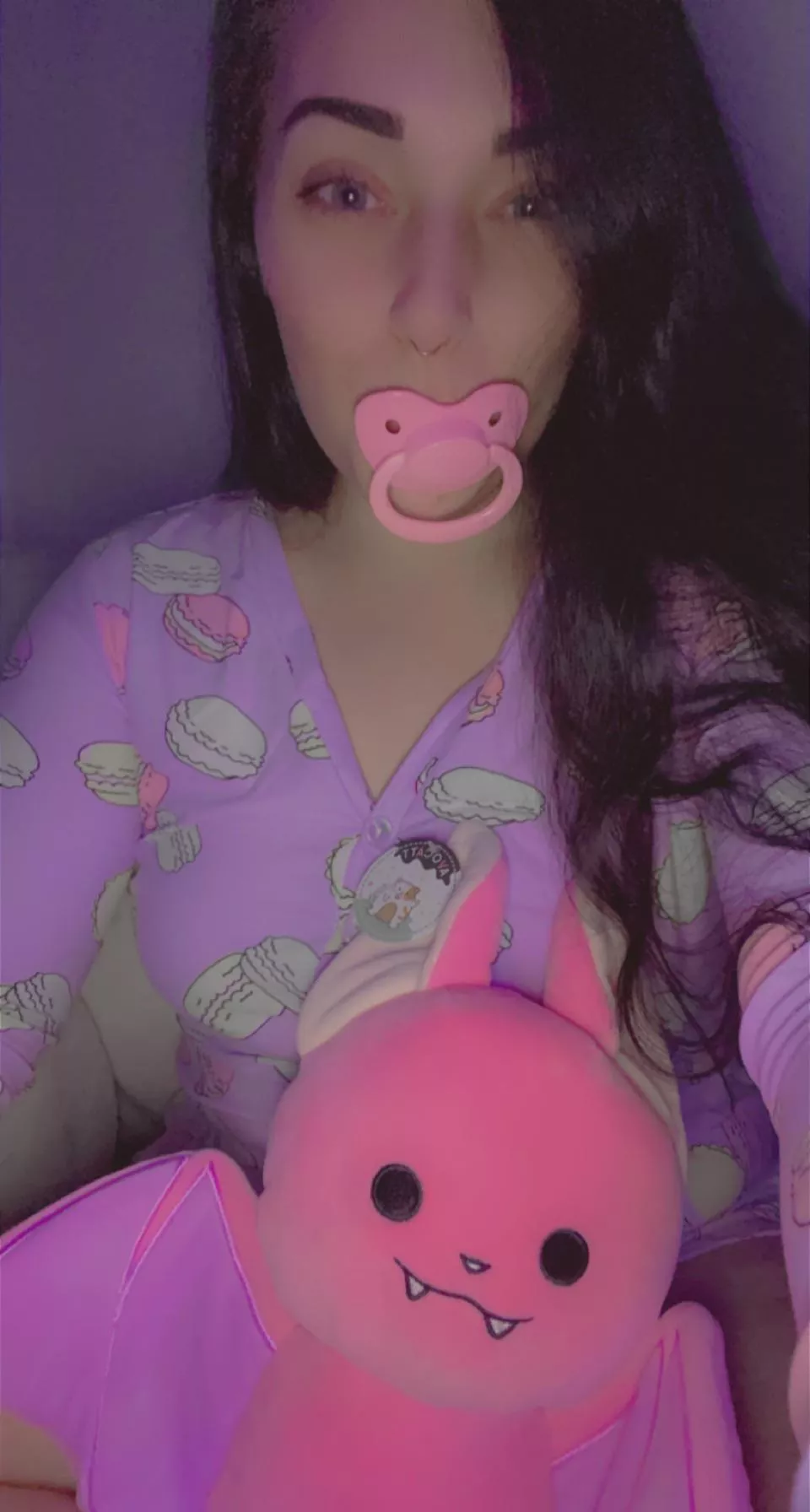 some of my favorite christmas presents this year include this onesie, my new bat stuffie, and my first paci, my daddy is the best. posted by littlest0nergirl