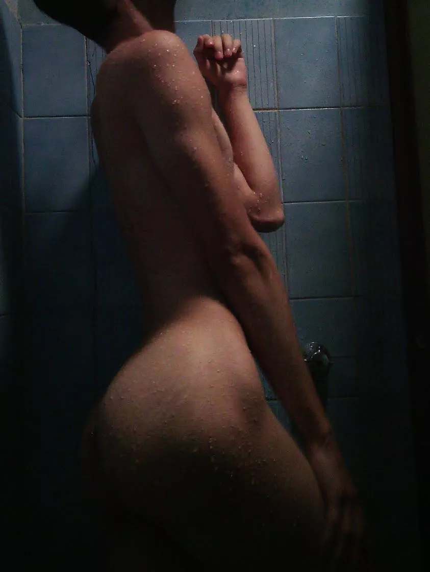 some pretty shower pic posted by dragonboy_15