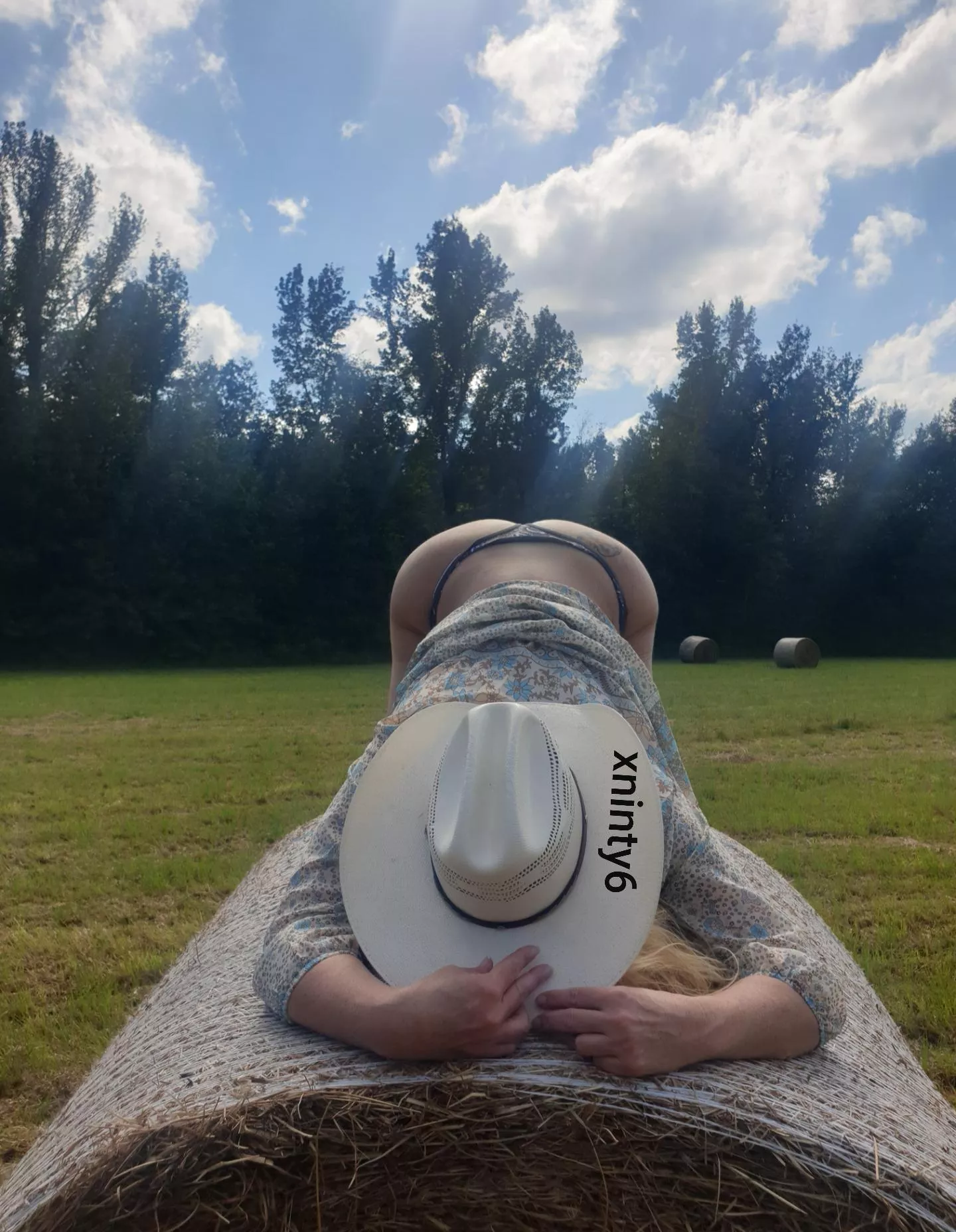 Some times lazy days are the best. Face down ass up, wanna fuck? 47(f) mom of 8 posted by xninty6