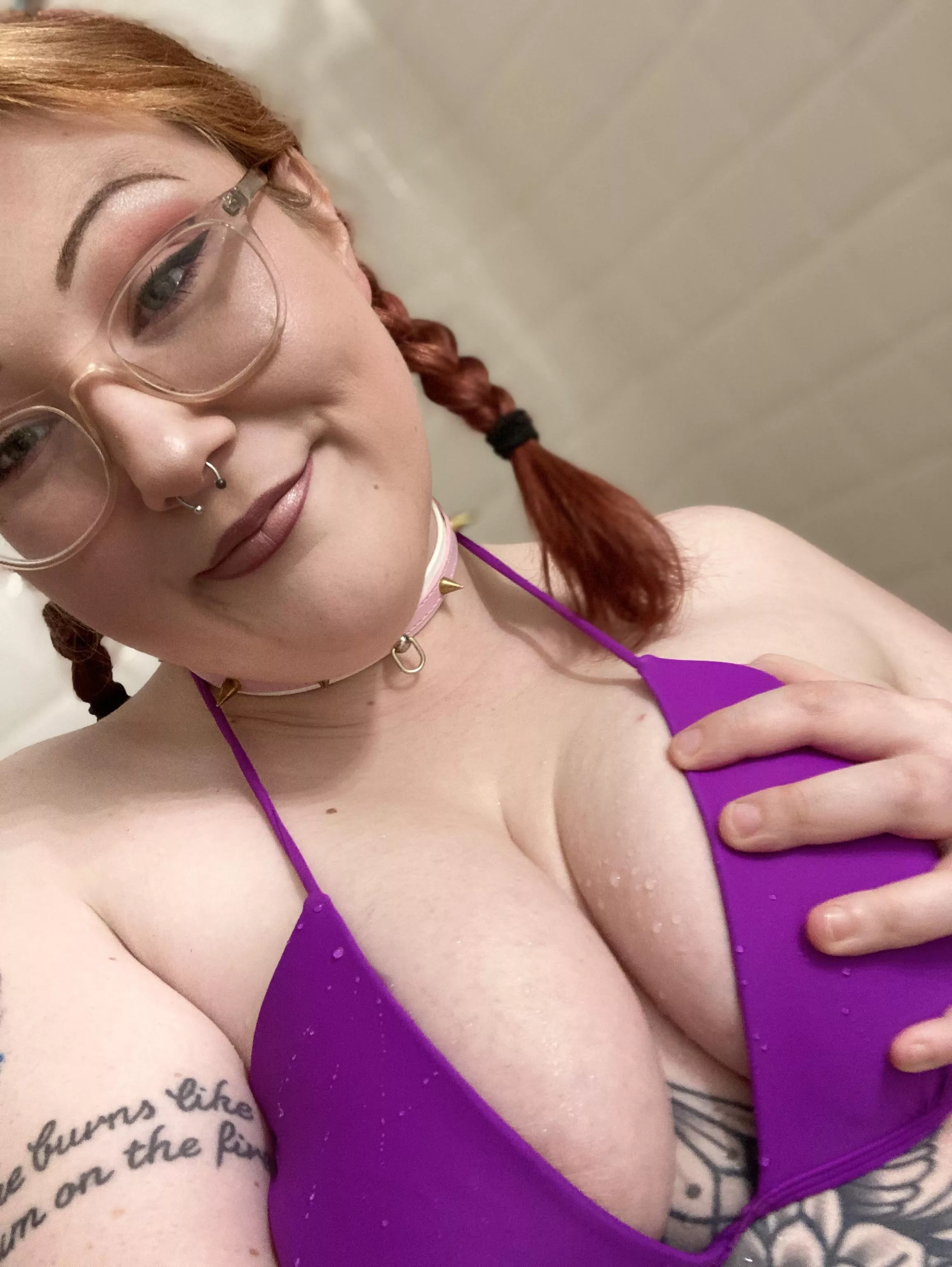 Some wet cleavage to start your day ðŸ’œ posted by _BrattyBelle