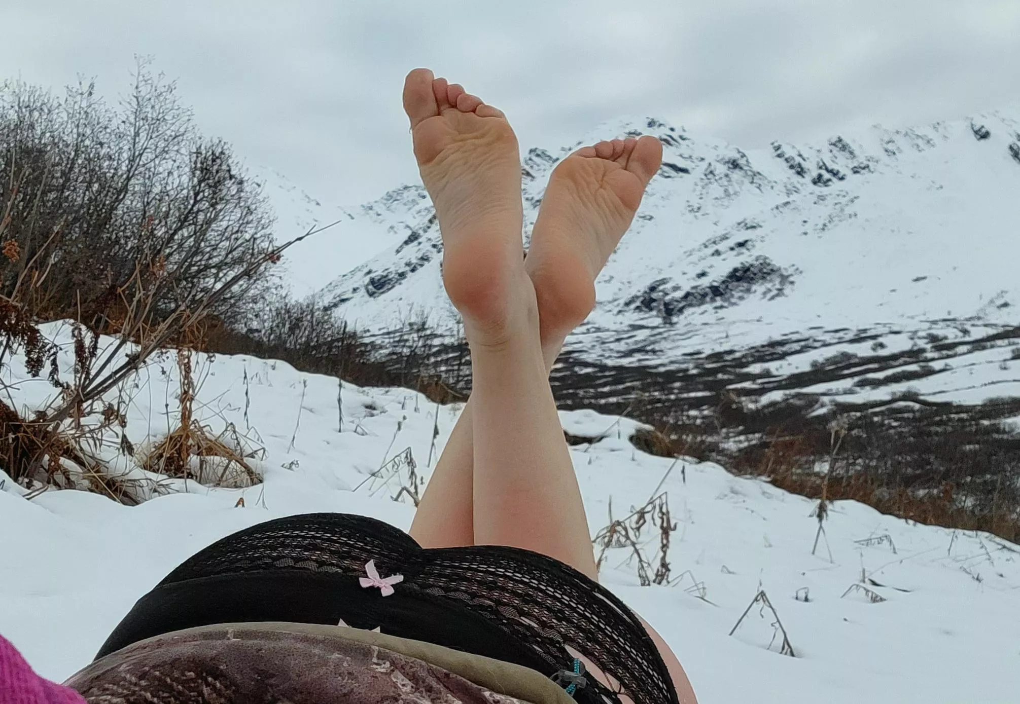 Someone come warm these toes for me? posted by AKAdventureFeet