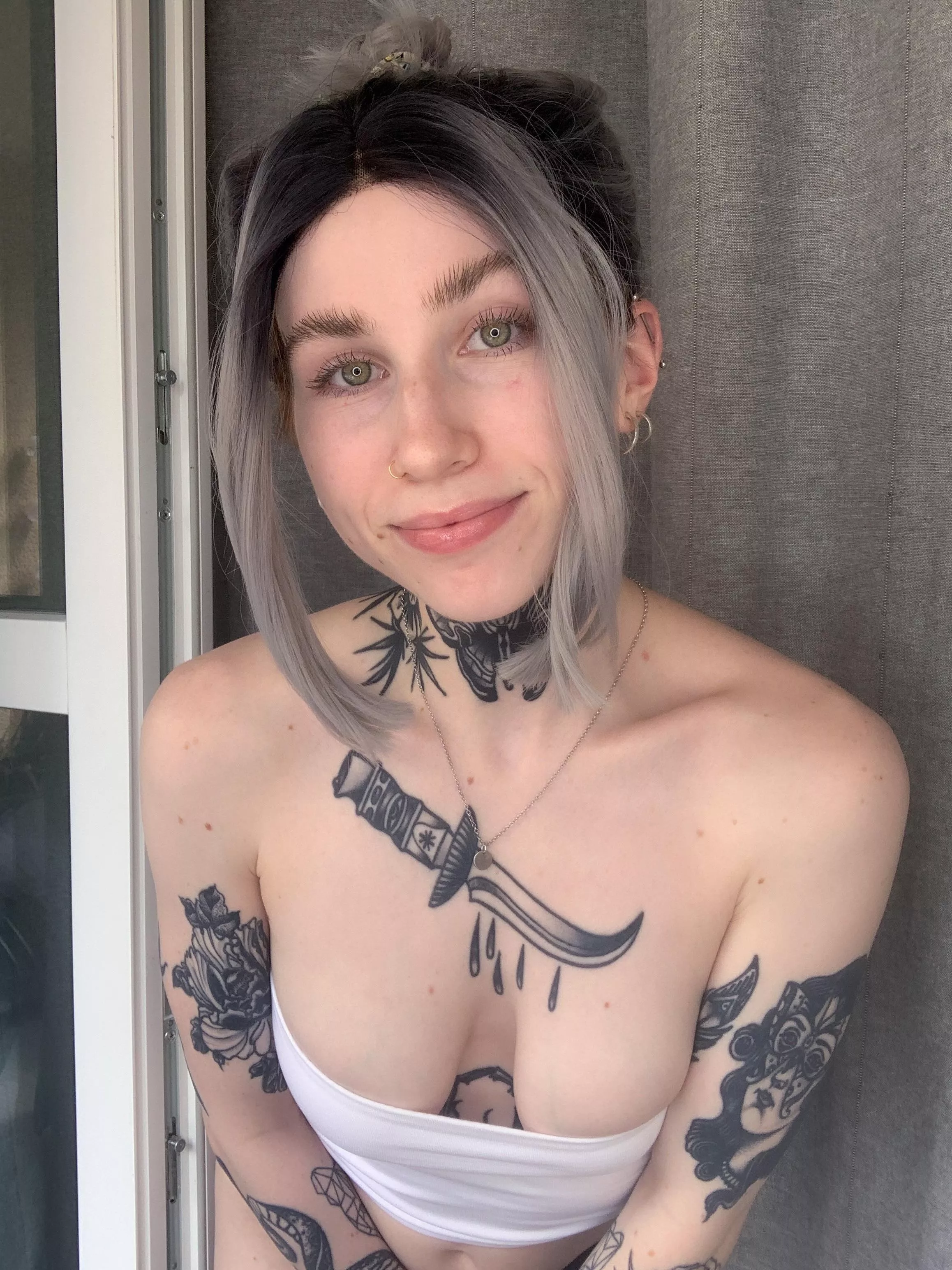 Someone ordered a cute goth gf? posted by Sophiiechens