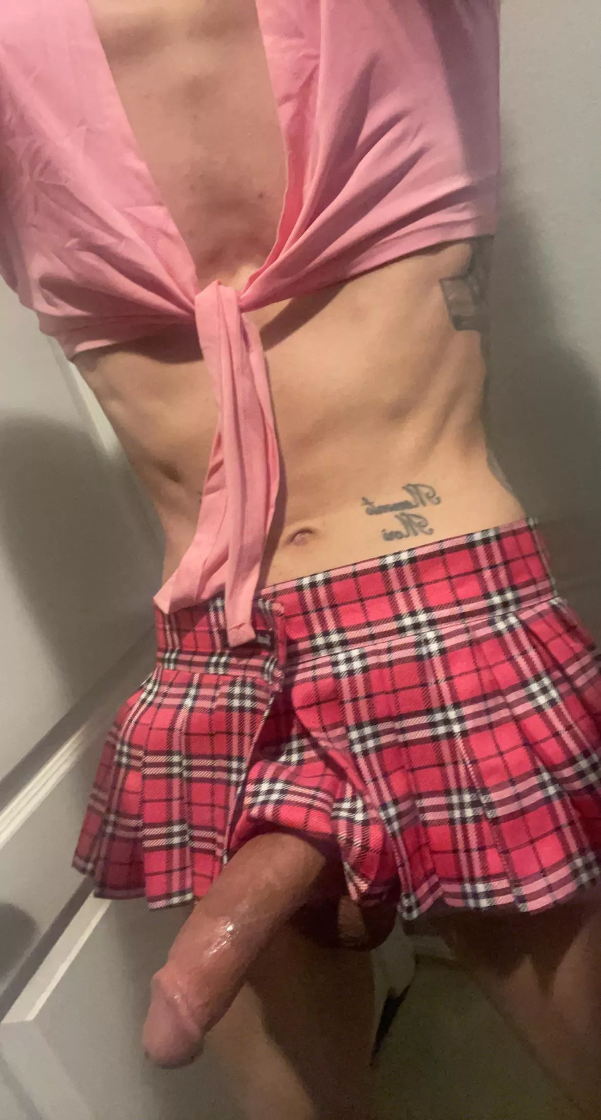 Somethings peaking through 🥵 posted by dumbslut64