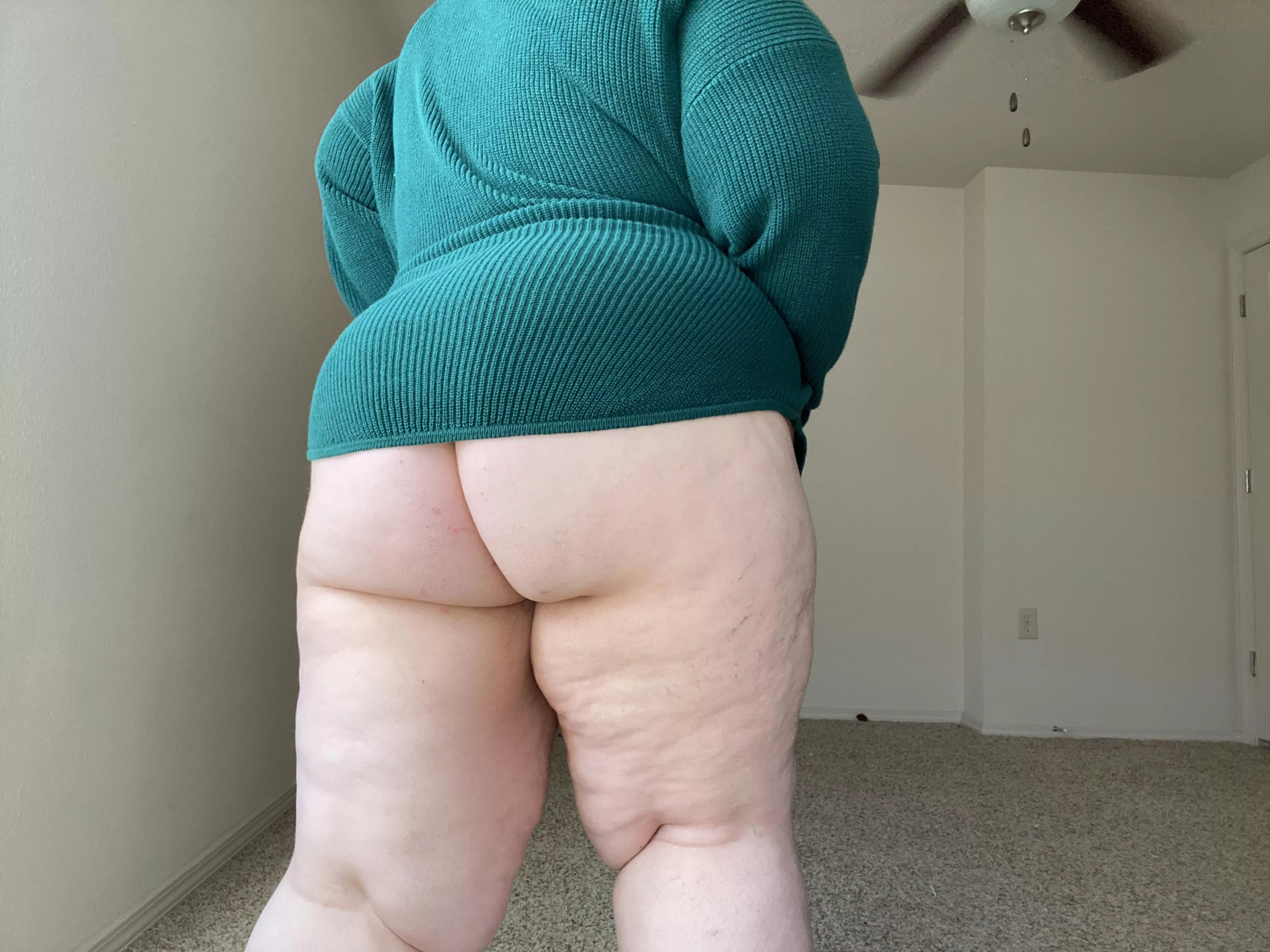 Sometimes I like to send my BF’s friends booty pics just to tease them 🙈🍑 posted by MagmaSamurai