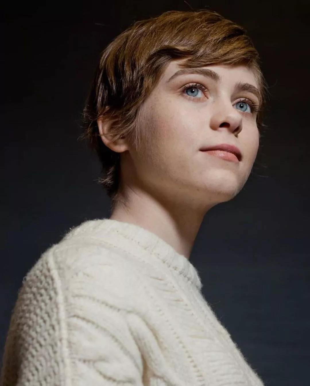 Sophia Lillis posted by GlamMetalLion