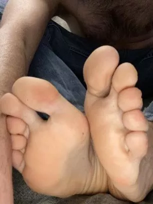 Sore feet after work 😩🦶🏼 posted by SingleMusician9651