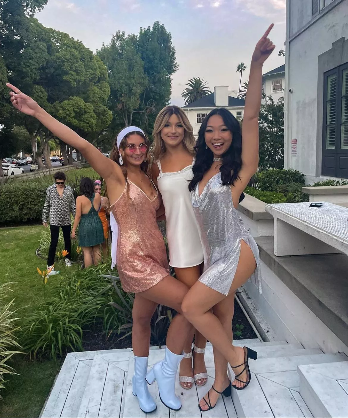 Sorority girls posted by crunchbacca