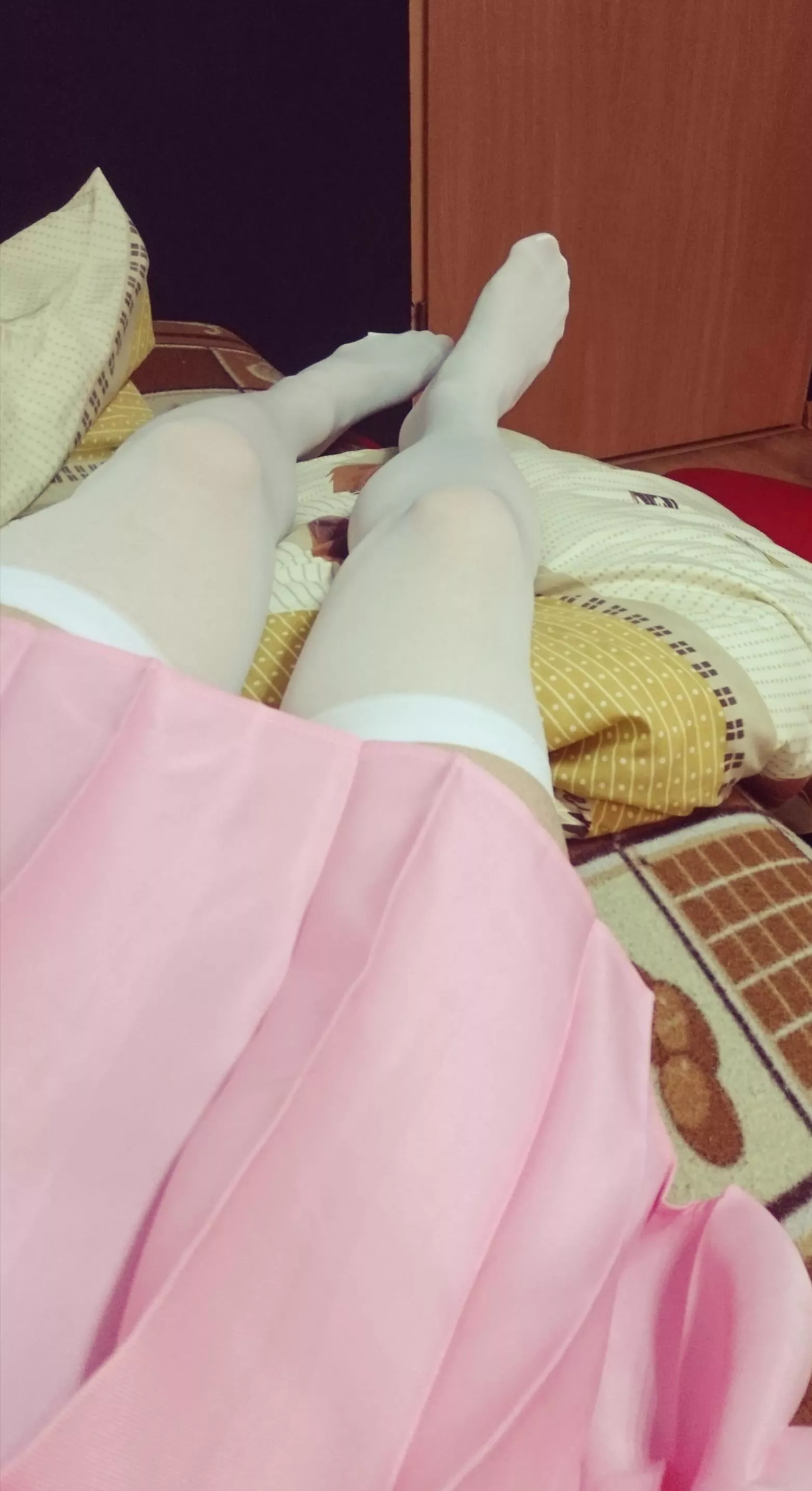 Sorry for old pics 😢 I don't have much time now to do new ones. Enjoy that pink skirt with white socks :3 posted by Ushiyashi