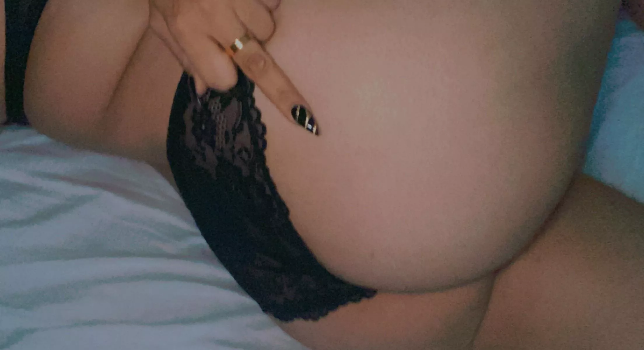 Spank me? ðŸ¥º[f] posted by yummy299