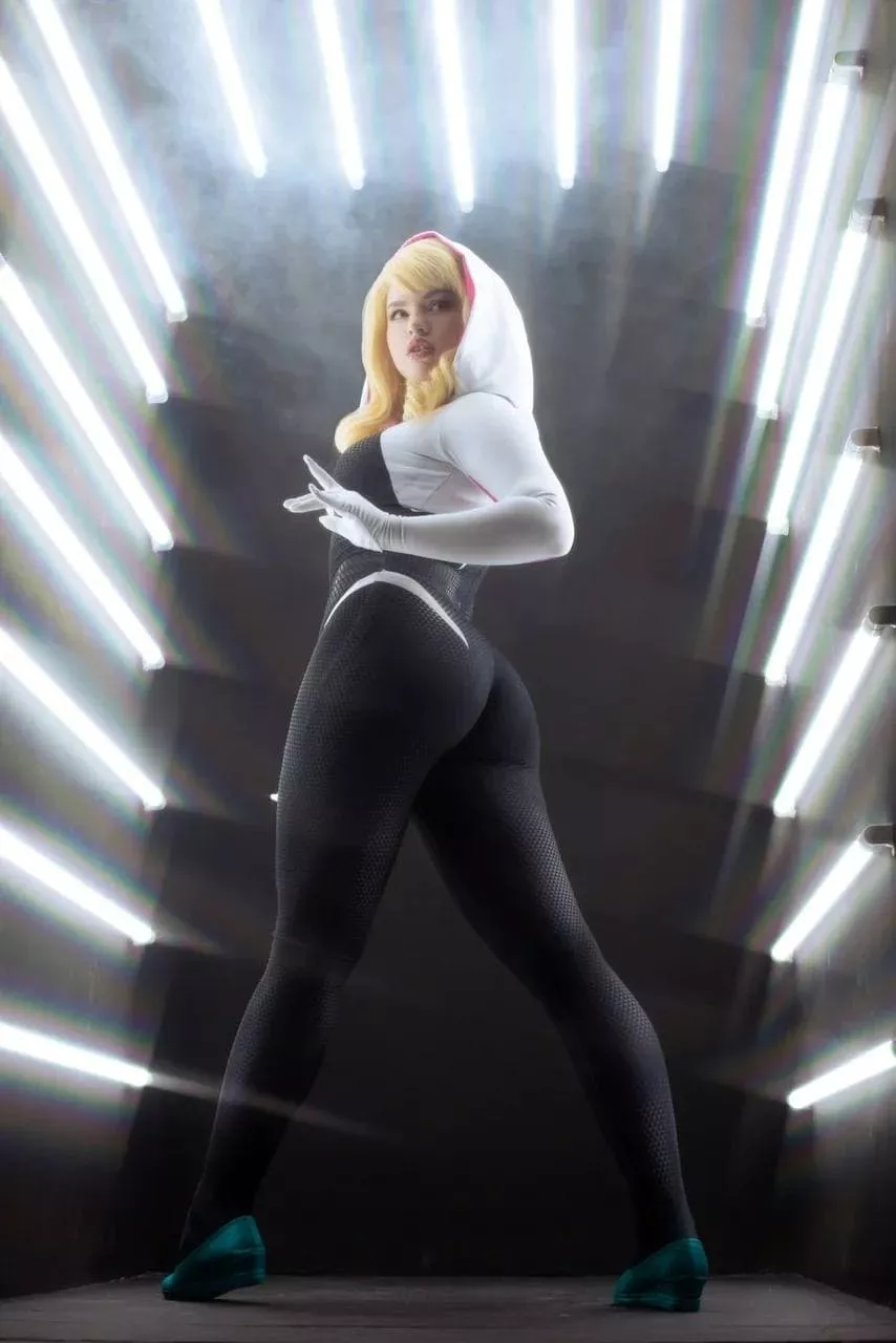 Spider Gwen by Darya Berger posted by DaryaBerger