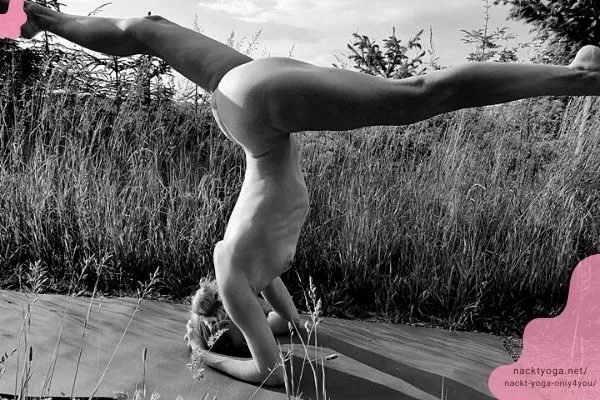 Split in Headstand posted by Elke_Nakedyoga