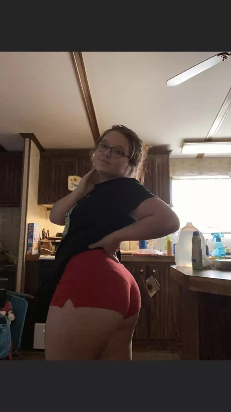 Straight twerking posted by ApprehensiveDare690