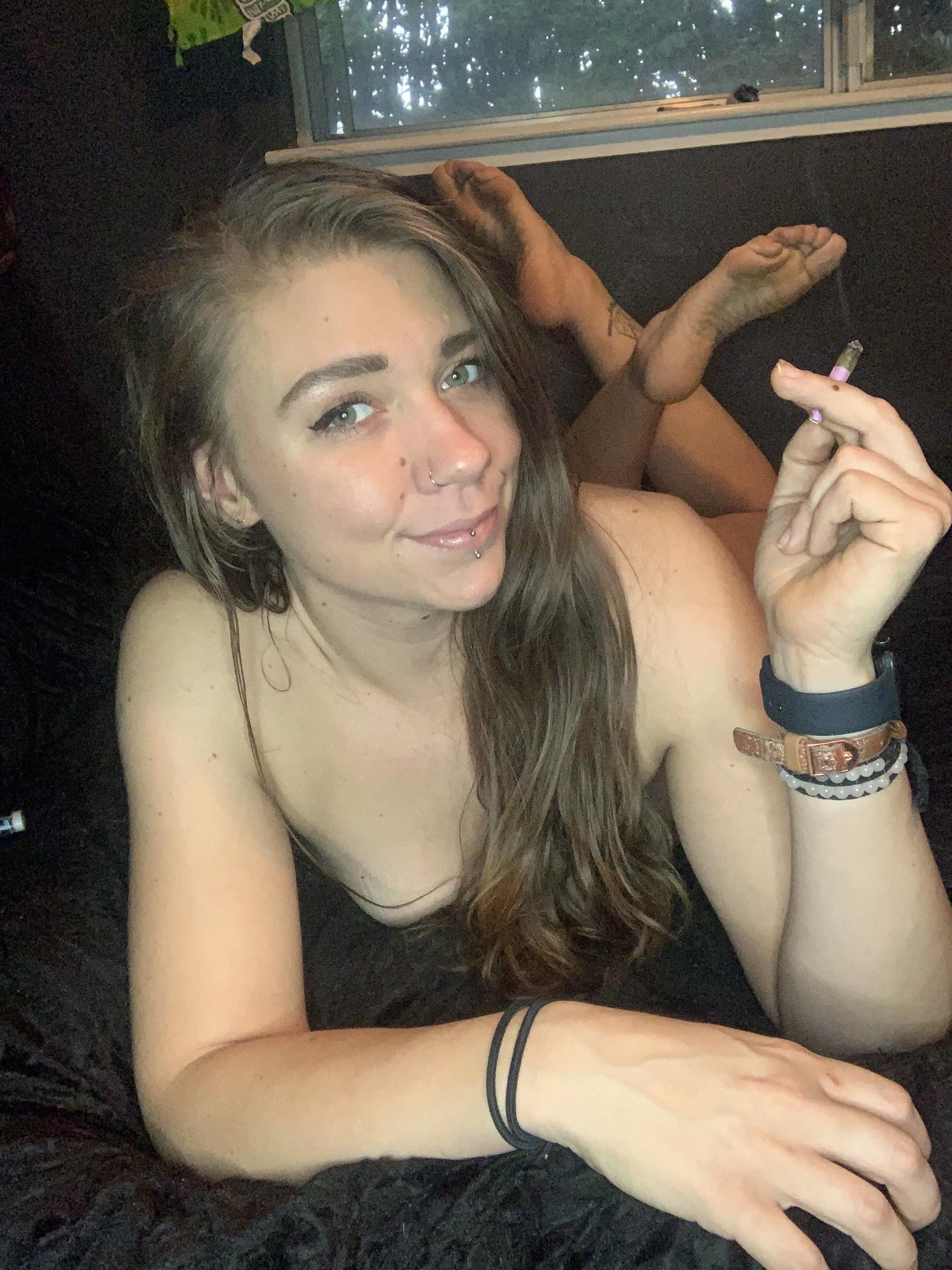 Suck my toes while I smoke this joint posted by DaisyDeNalgas