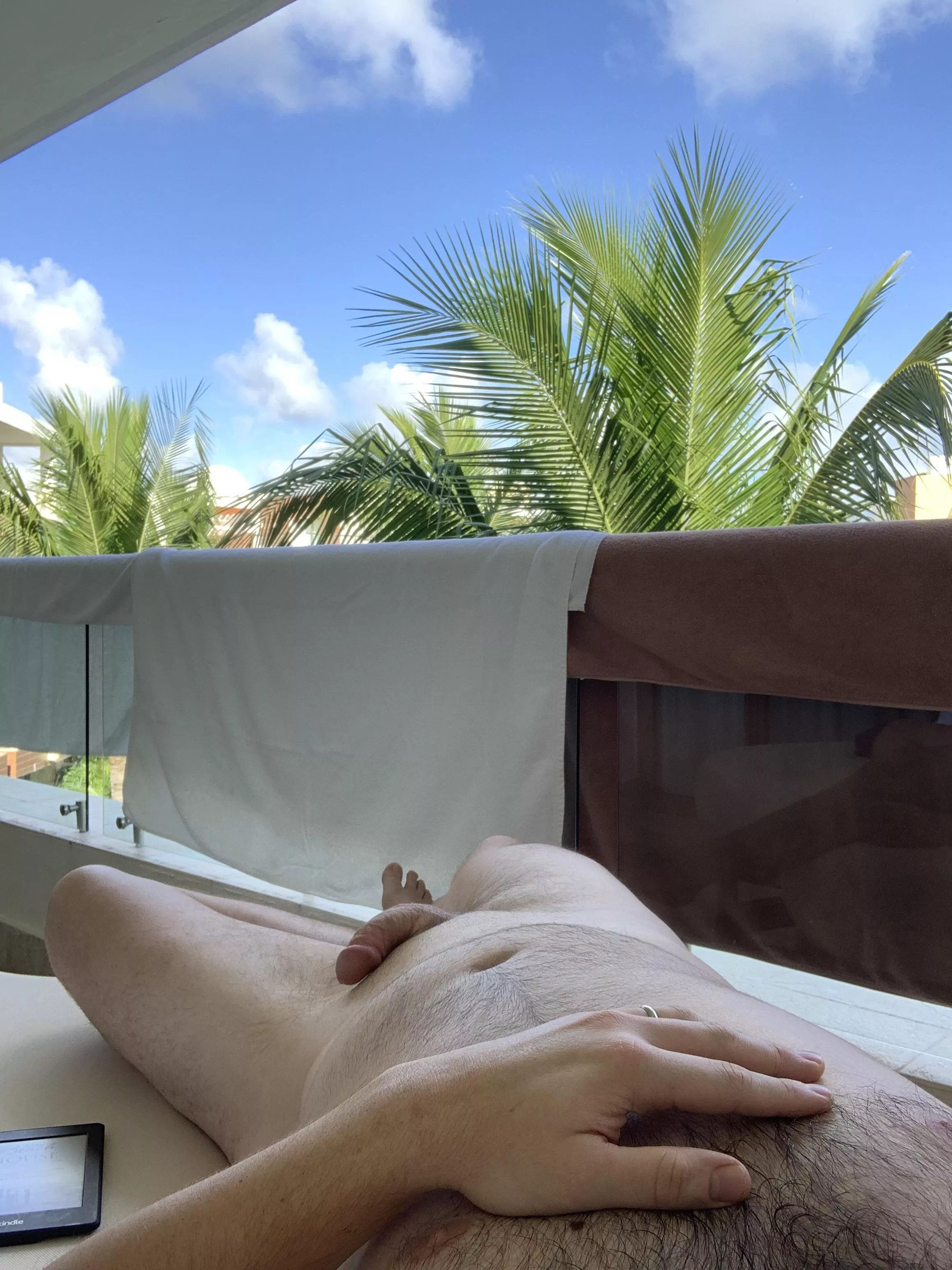 Sun and reading in Cancun posted by Recon167