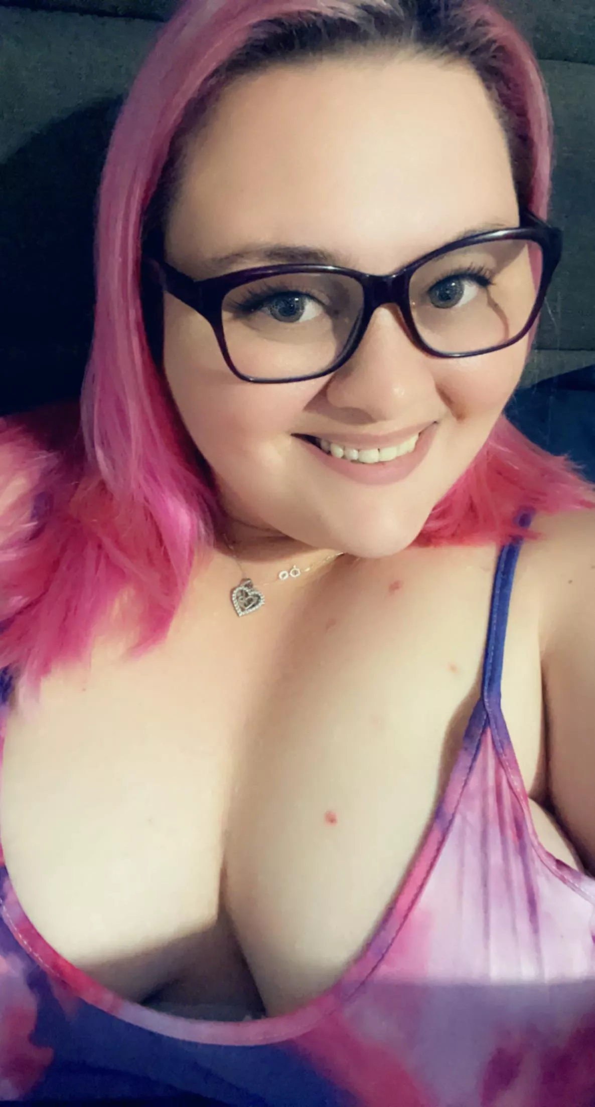 Sunday coming to an end! Gotta be positive for the week ahead! 😘 posted by bbw_squirter_horny