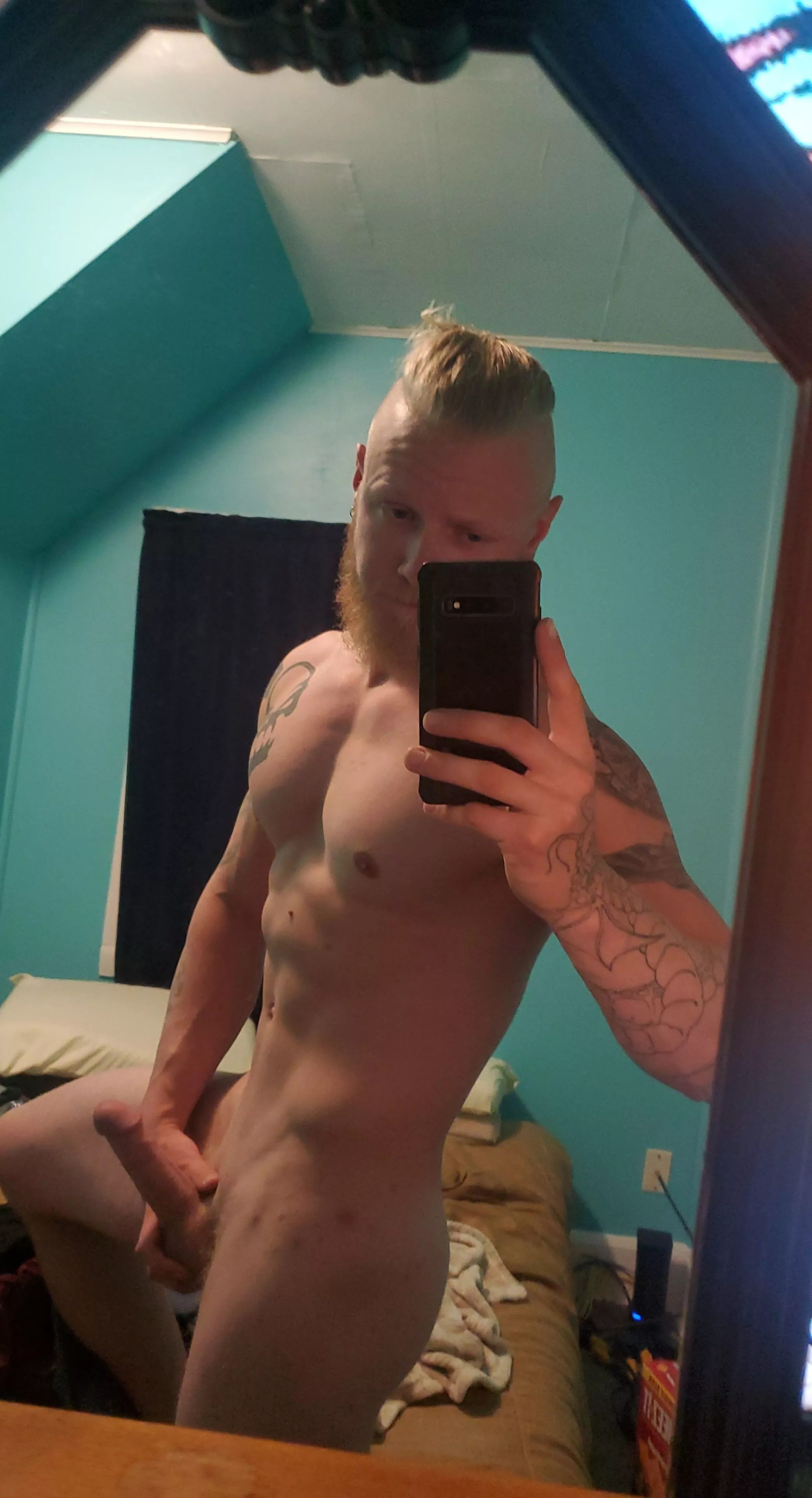 Sunday funday! Who's up for a chat? posted by Mason_albino