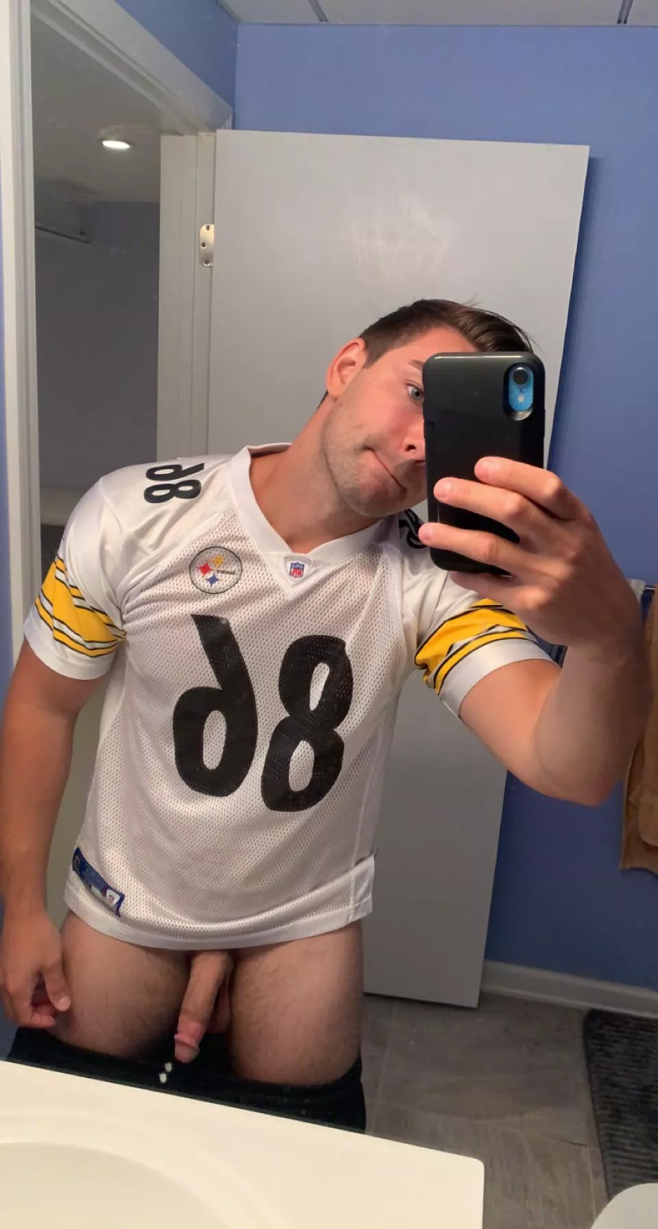 Sunday is for football and sex 😈 posted by FulllOfJizz