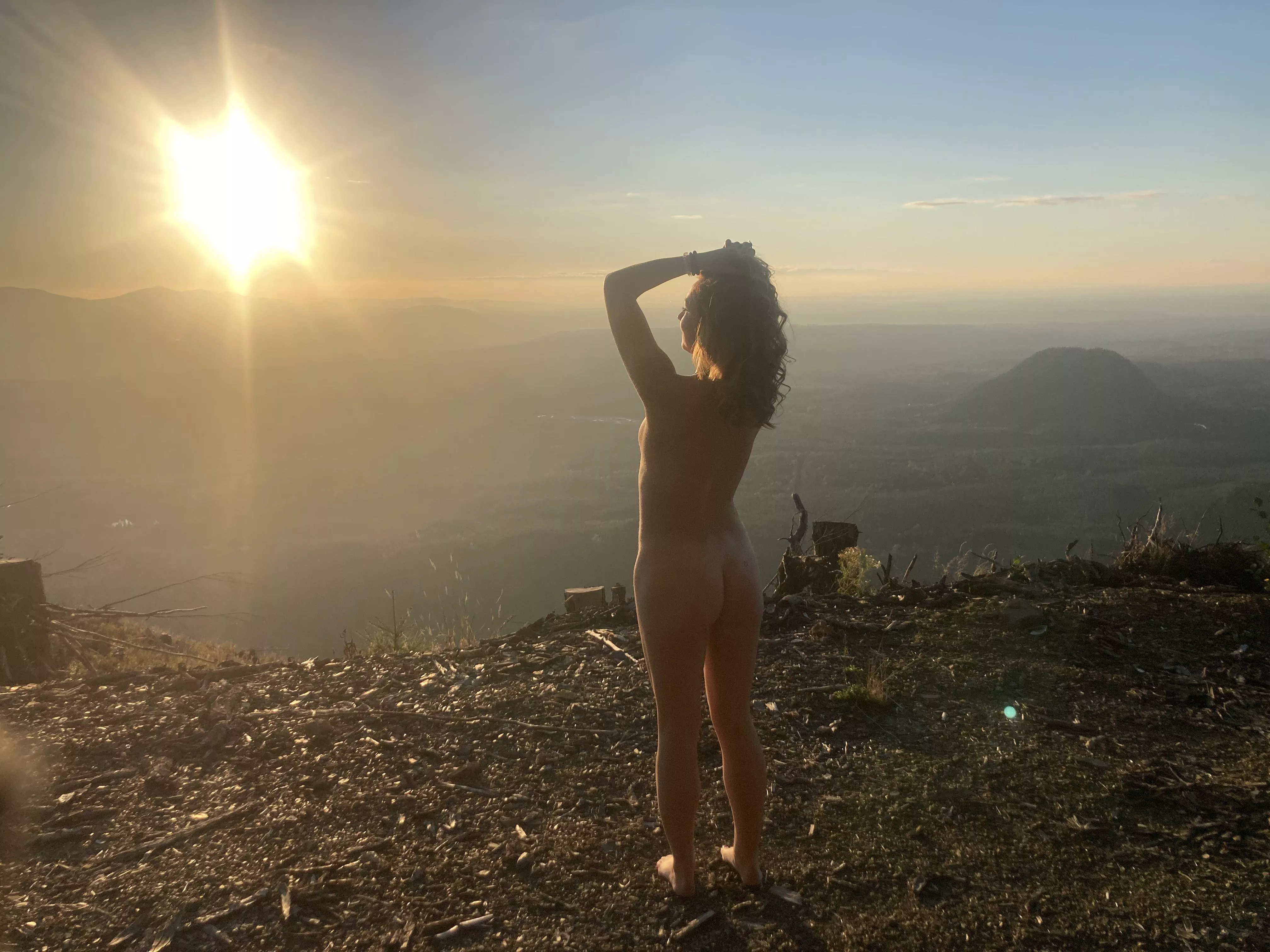 Sunset with a View for ya? <3 posted by littlemisssunlightxx