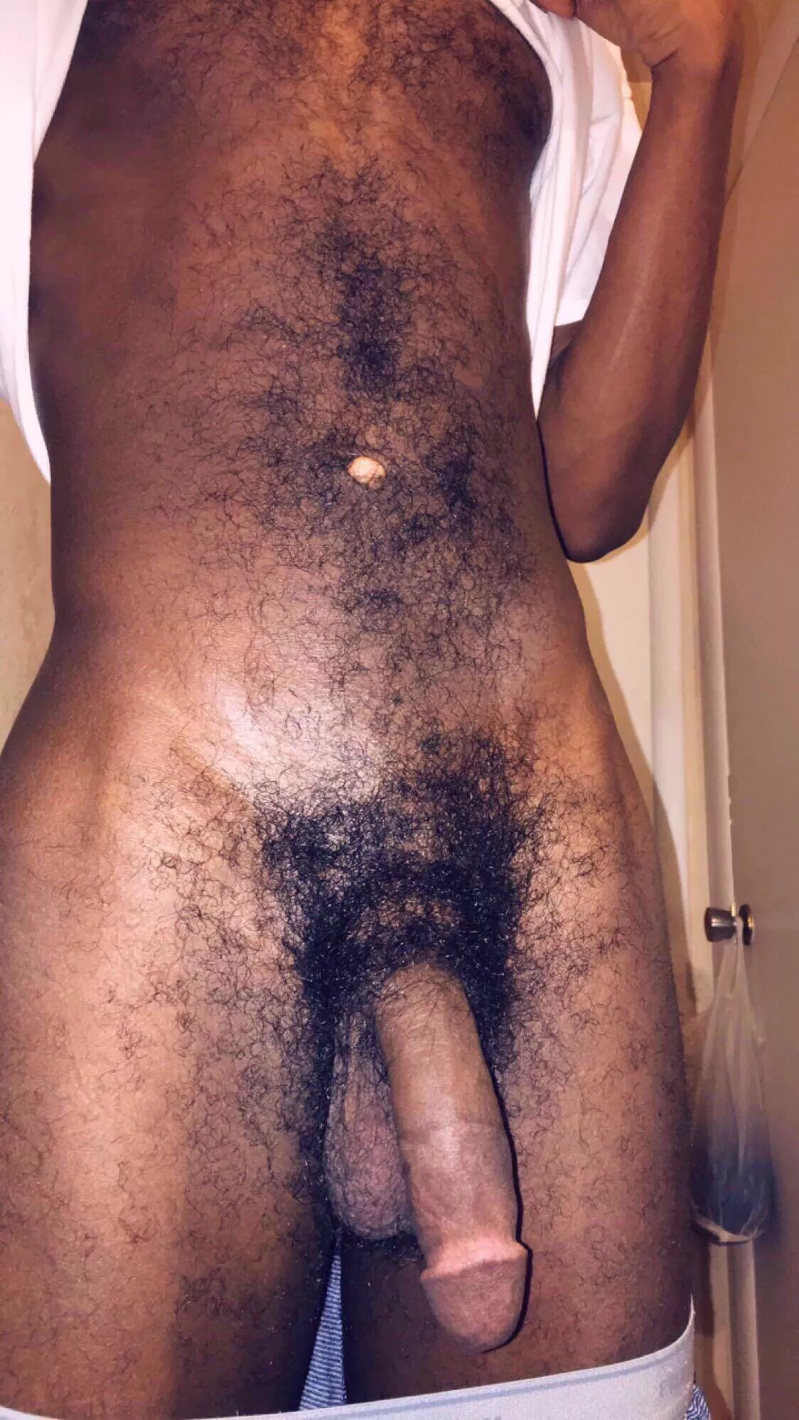 Sup guys I’m 24 from Arizona! I love hairy guys they’re my biggest weakness. 6ft slim hairy bbc. Hmu posted by iiitsronniie