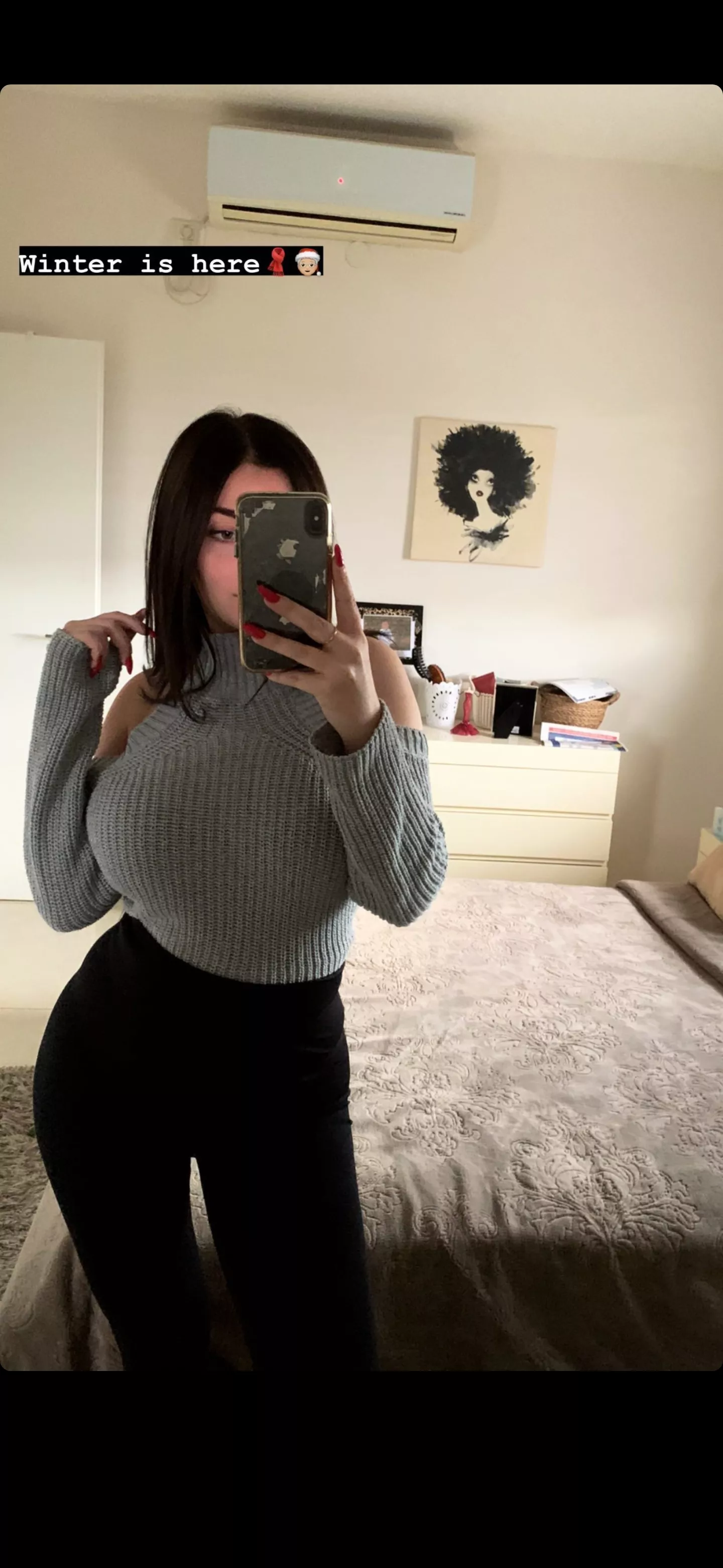 Sweater tits posted by cartiiiiiiiiiii