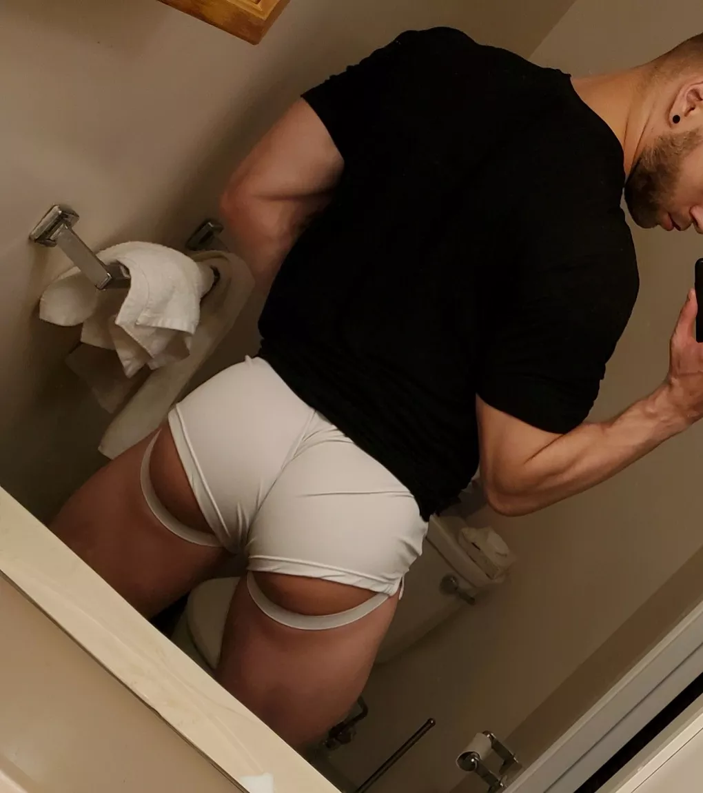 Sweaty nurse jock in a sweaty jock posted by Bl0ndeB0i