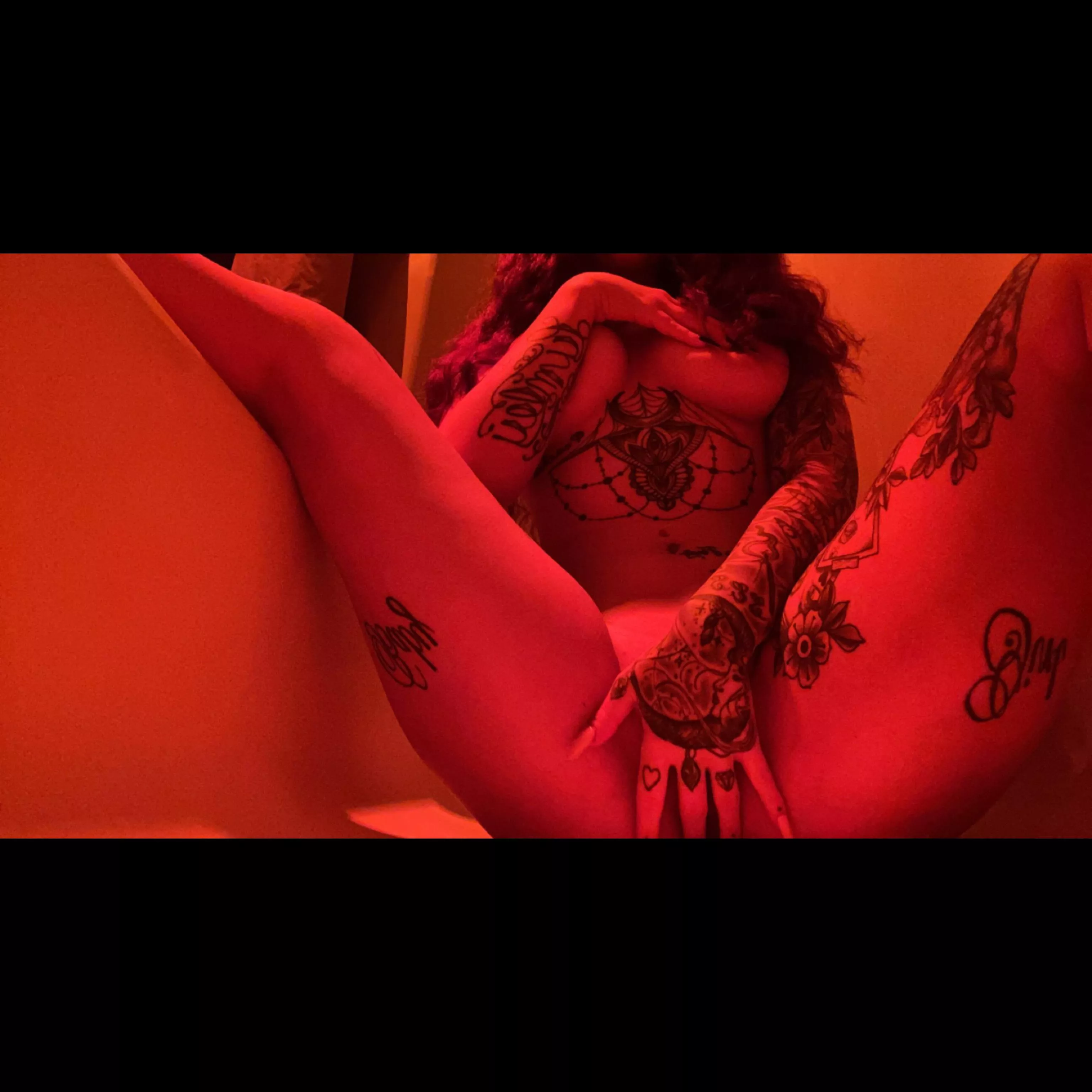 Take a bath with your hot devil gf 💓🍆💦 [kik] [gfe] [snp] [vid] [rate] [oth] posted by Vifoxx