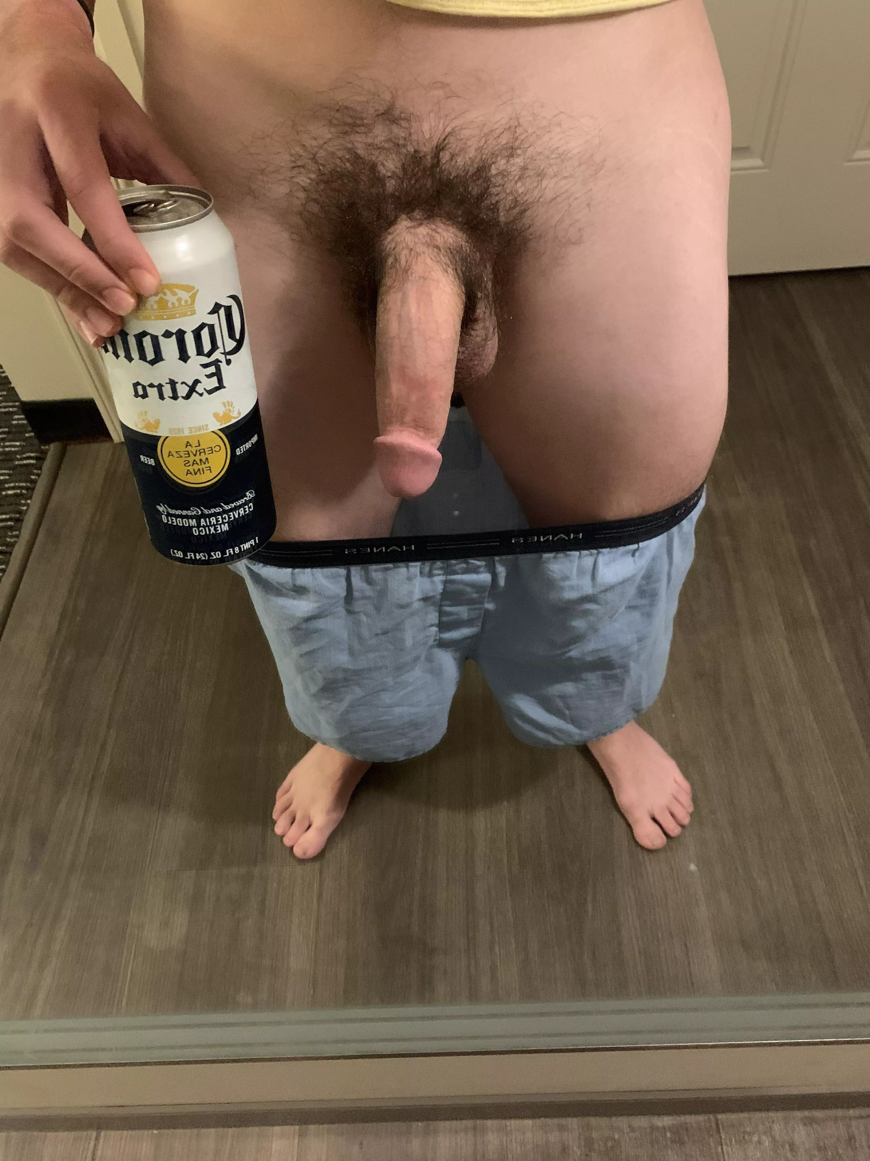 Tall boy for scale posted by SpanishBuoy