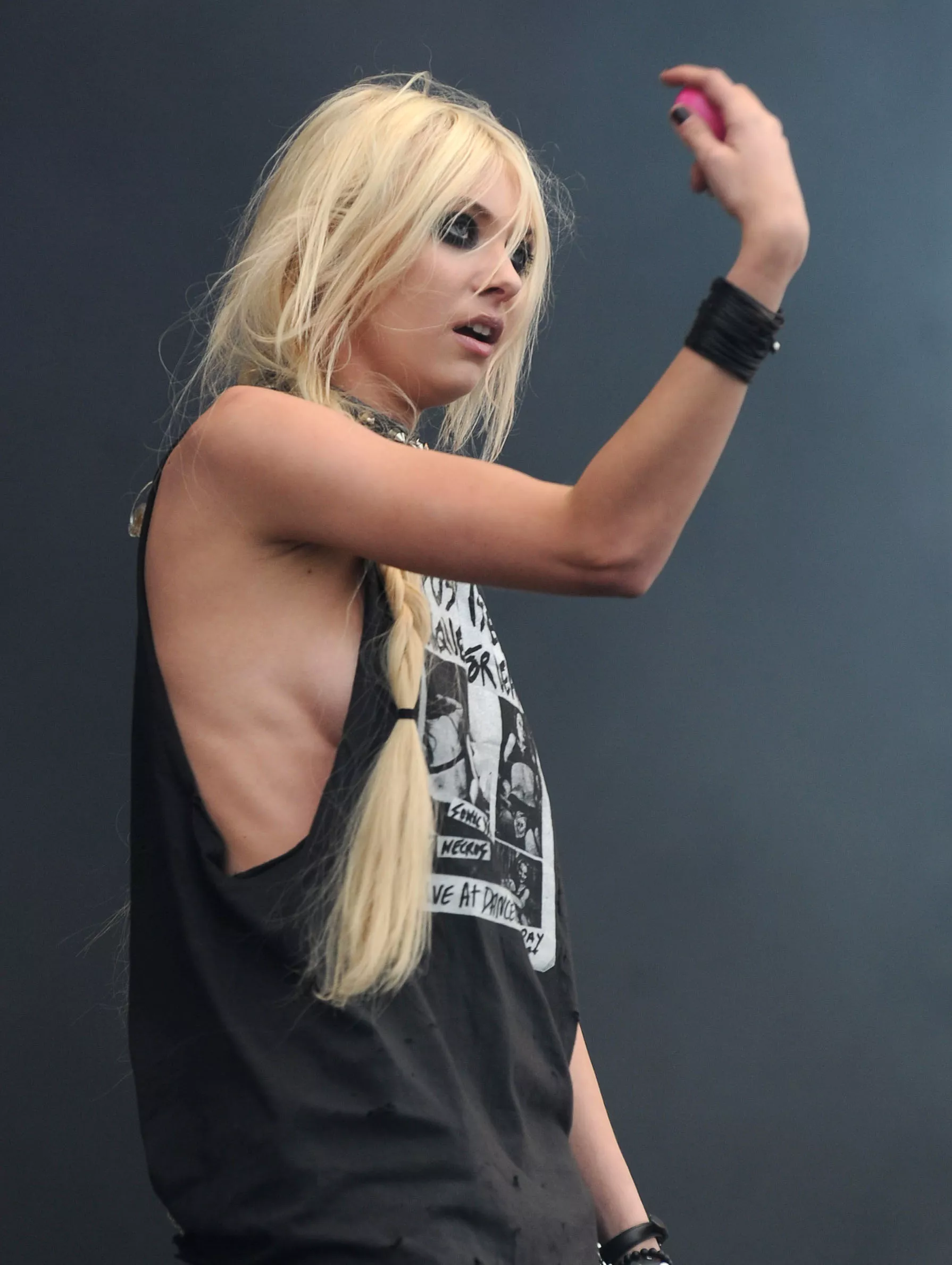 Taylor Momsen - side boob posted by NotRealOpinions