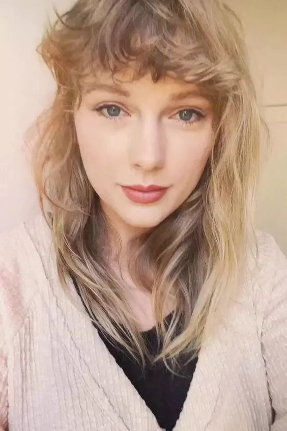 Taylor Swift is just unbelievably beautiful posted by oohjustalittlebit34