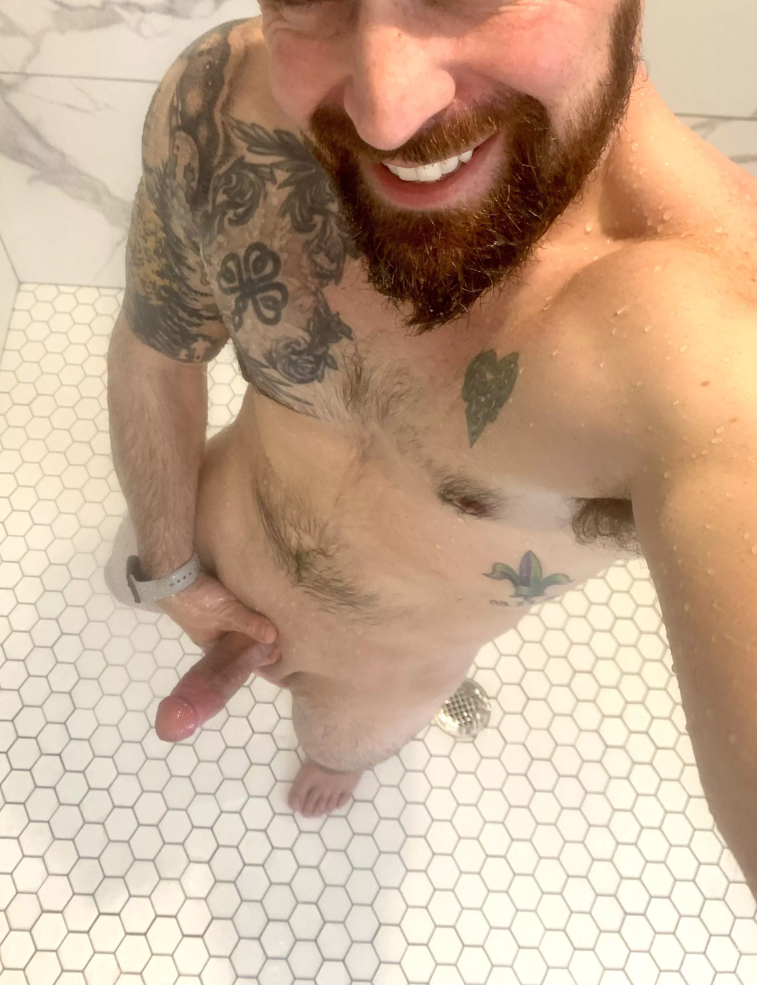 The good ole post workout shower [37] posted by GAontheSide