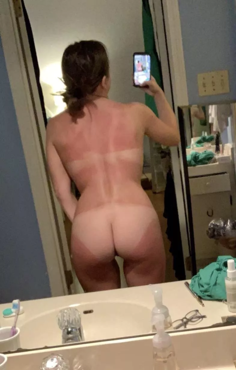 The lines make her ass look that much better posted by throwaway129644