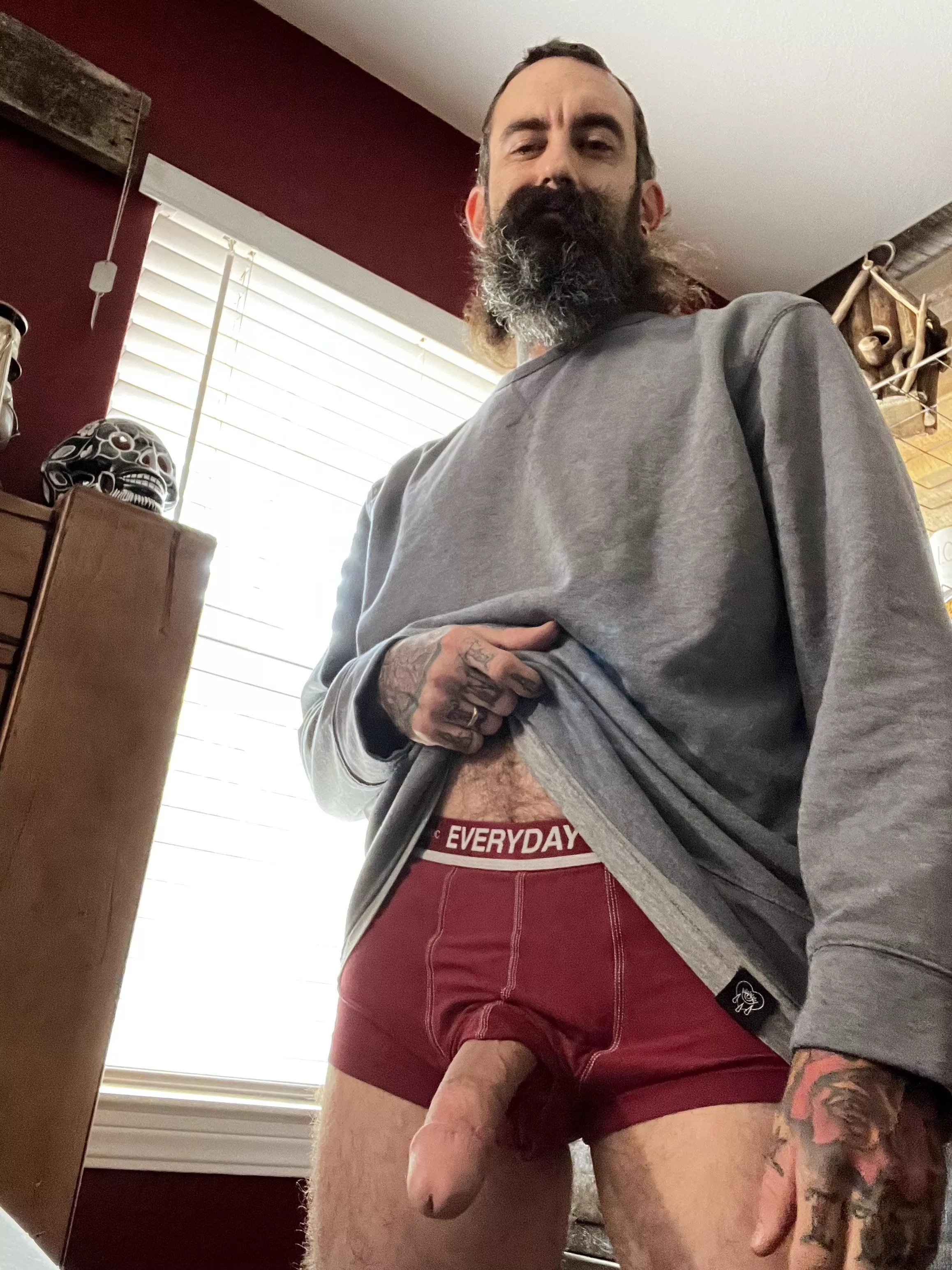 The mornings are starting to get chilly…you should keep my cock warm with your throat. posted by Jonny_Cockswell