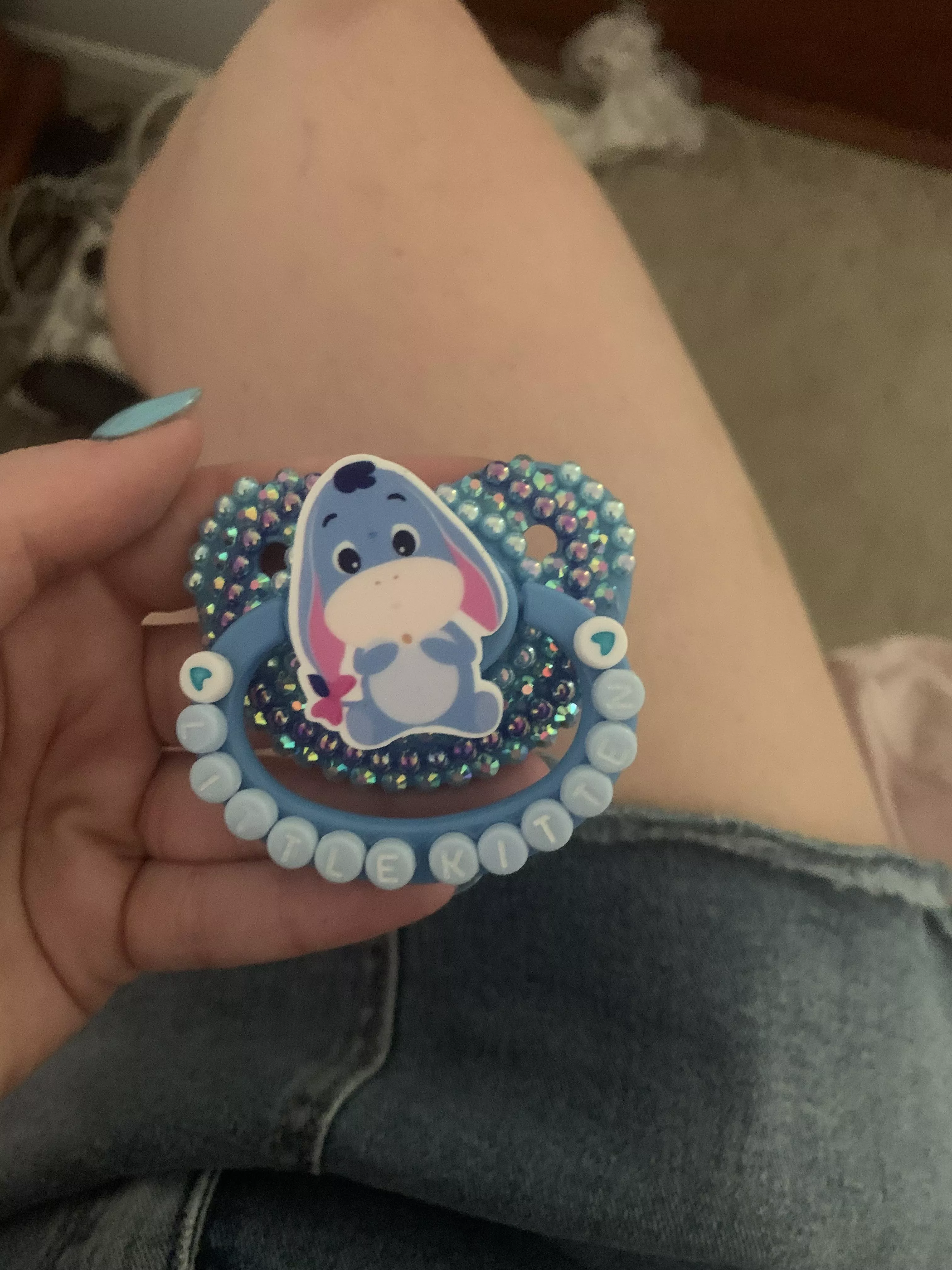 The paci daddy bought me just came today, I wuv him so much ðŸ¥º posted by isobellie7