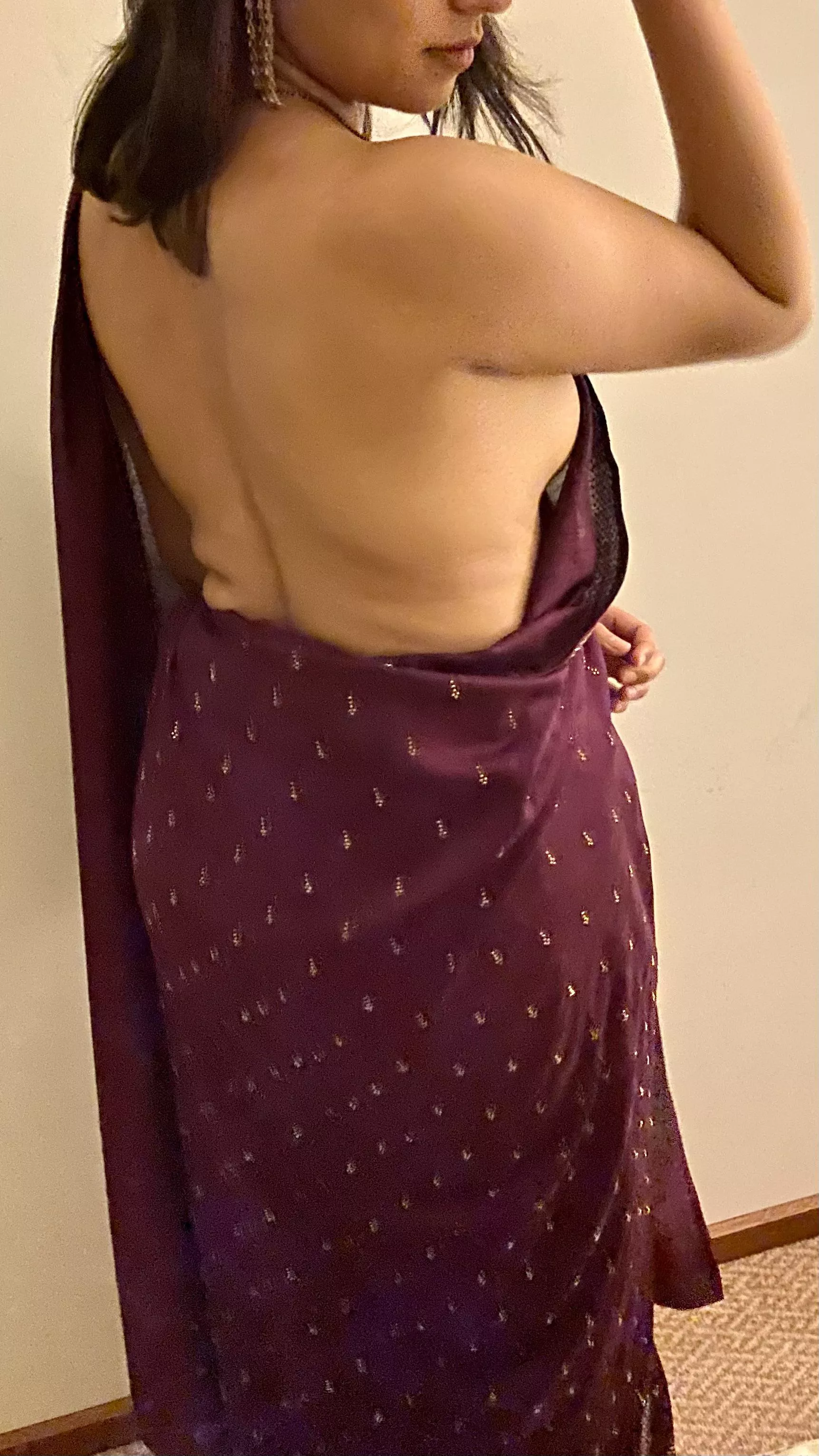 The proper way to wear an Indian Saree ðŸ˜ posted by SexyyBrownie