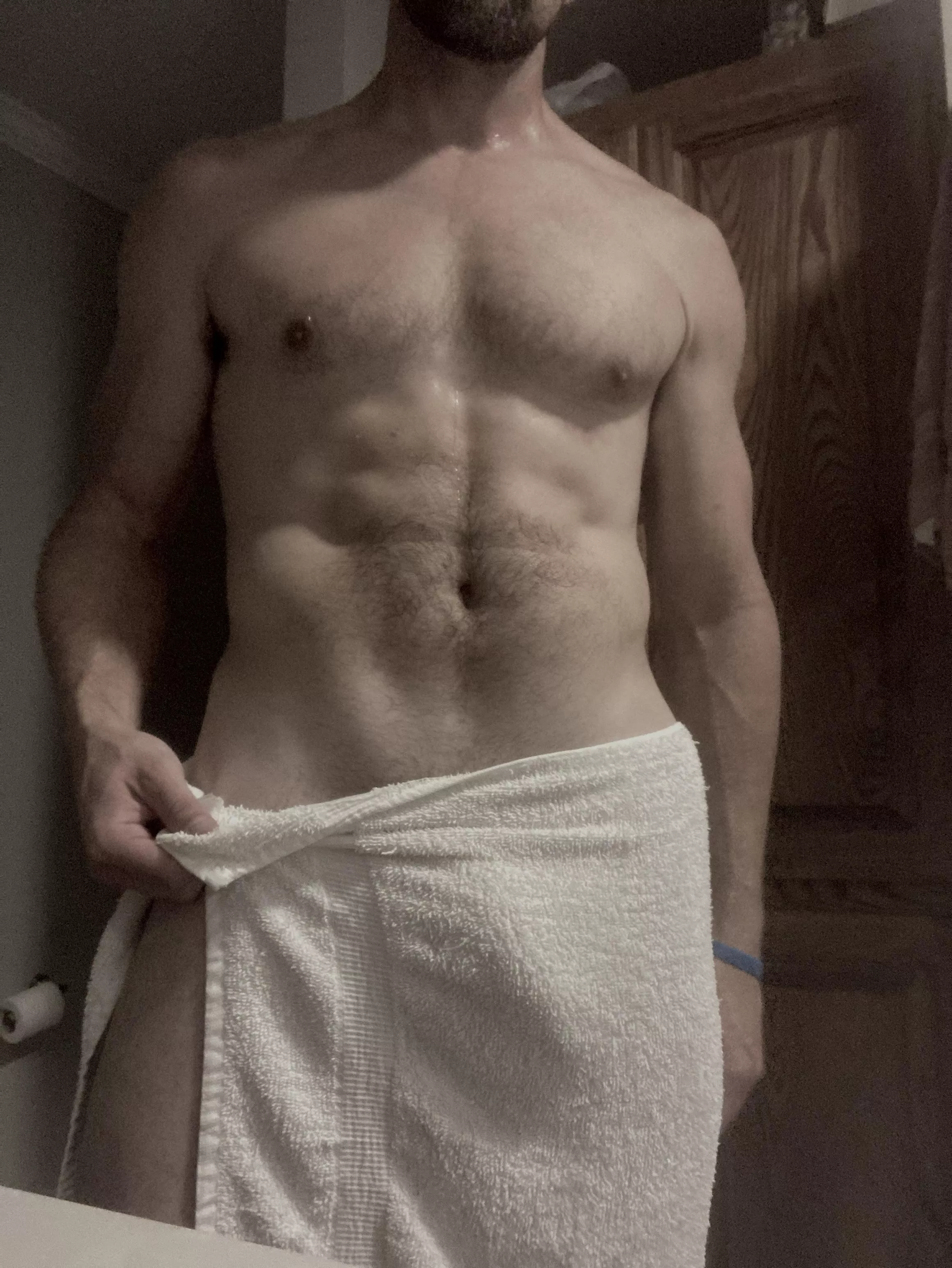 The towel doesn’t quite reach [44] posted by sorta_shy_dad