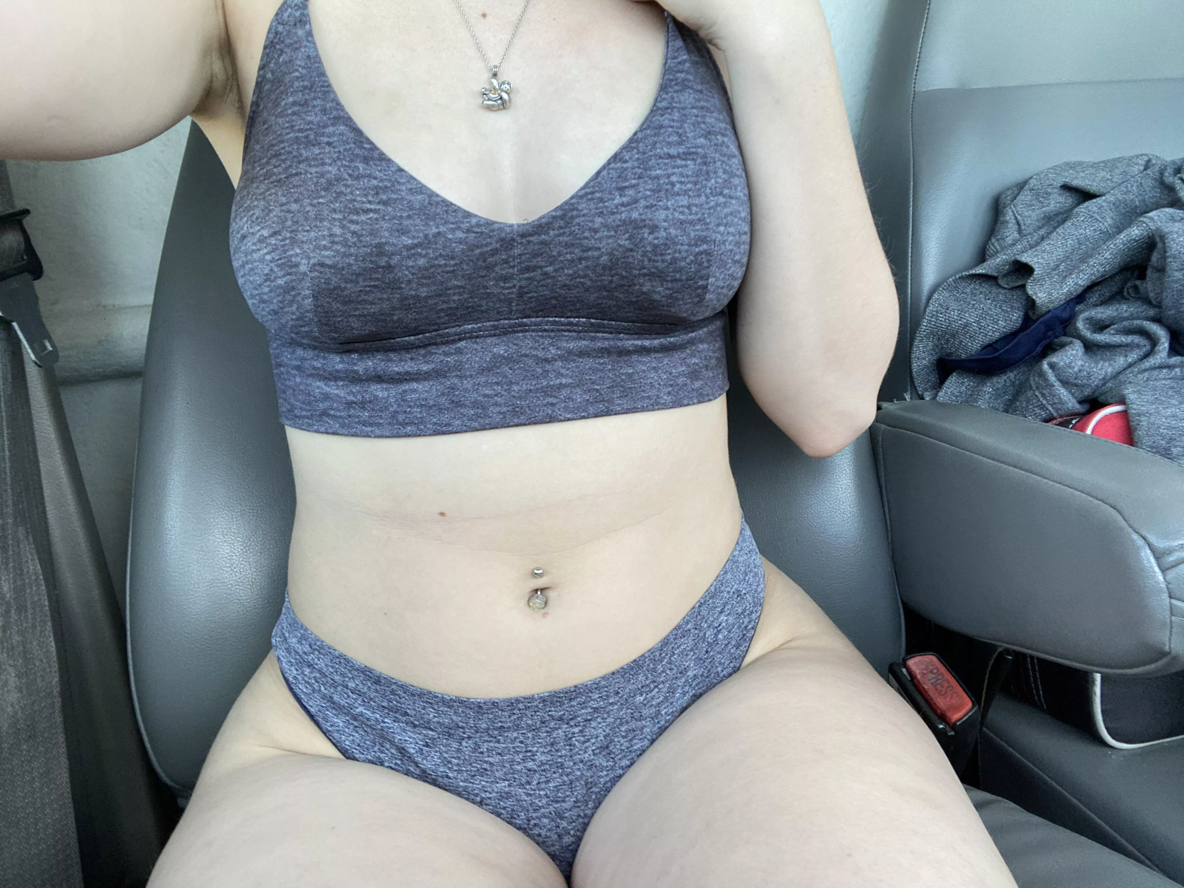 The truck driver next to me was very happy to look in my car [F] posted by Lilly_in_Bloom