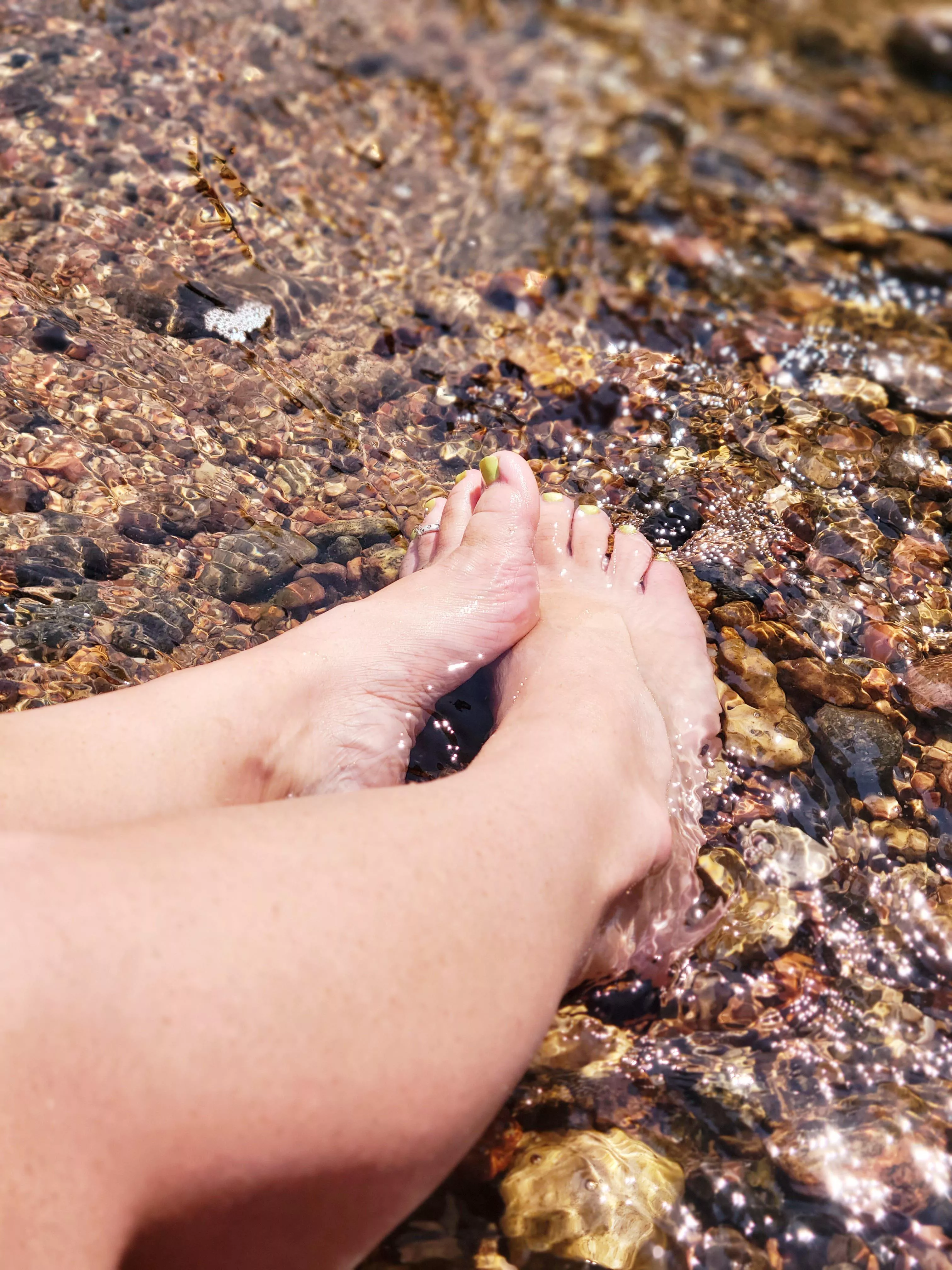 The water felt almost as good as your mouth 🥴 posted by SmittenVixenToes