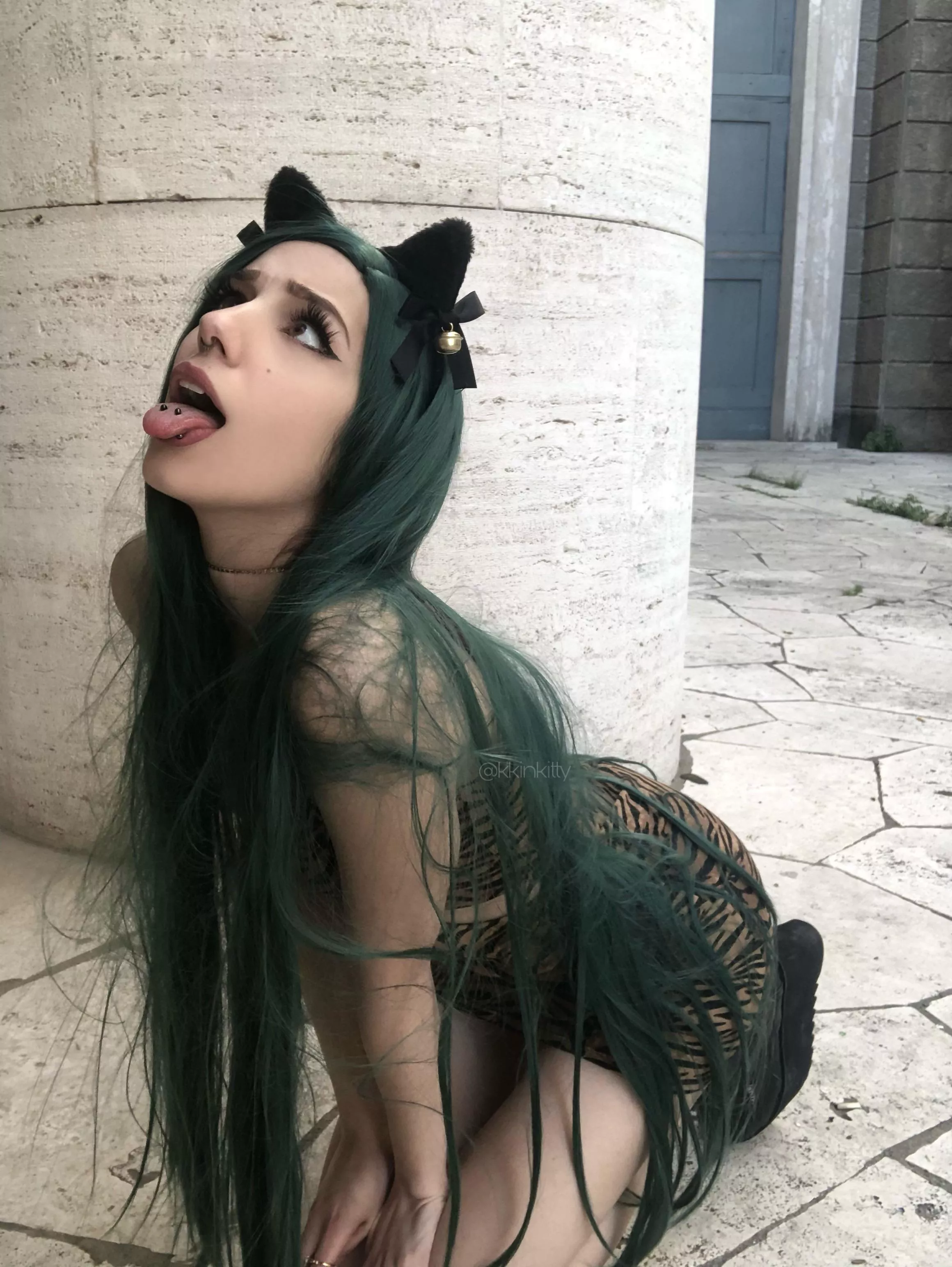 There’s a hungry metal kitten begging for food 👅 posted by kkinkitty