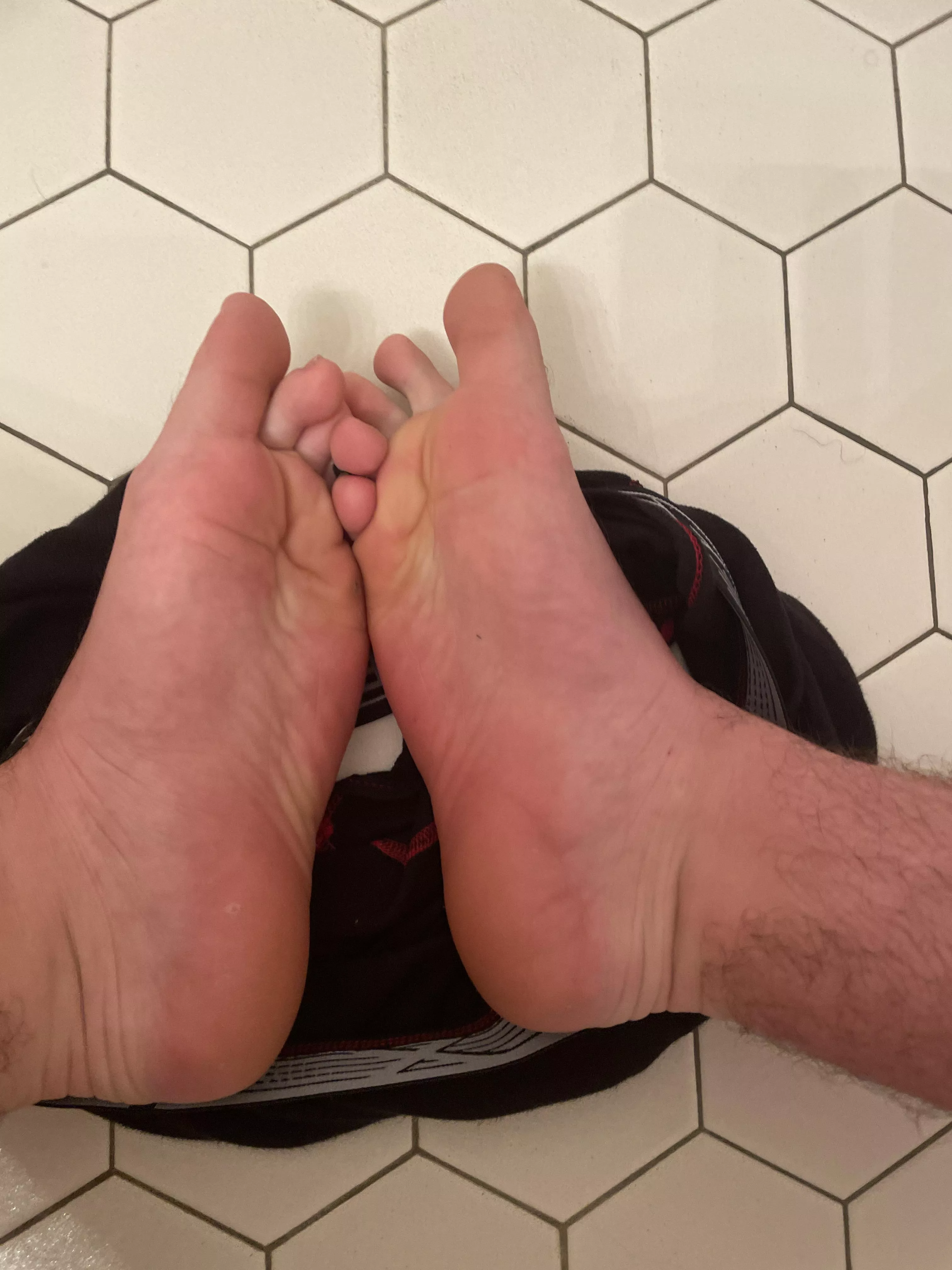 These feet need to be cummed on posted by buttgivenow