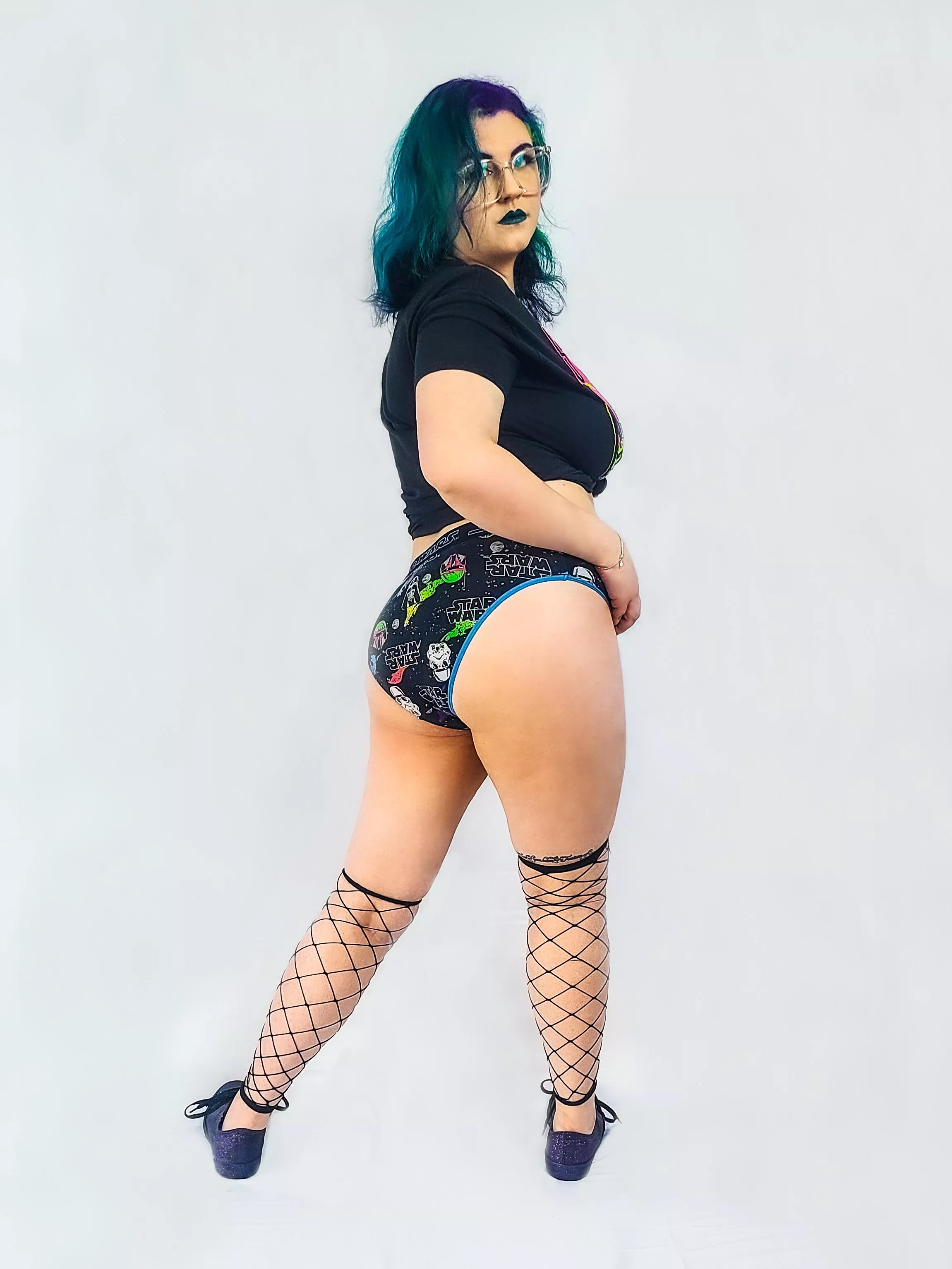 Thick and nerdy 🖤 posted by The-Lady-Disdain