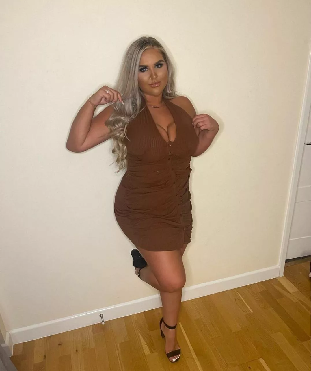 Thick busty posted by BoobsRJustGreat