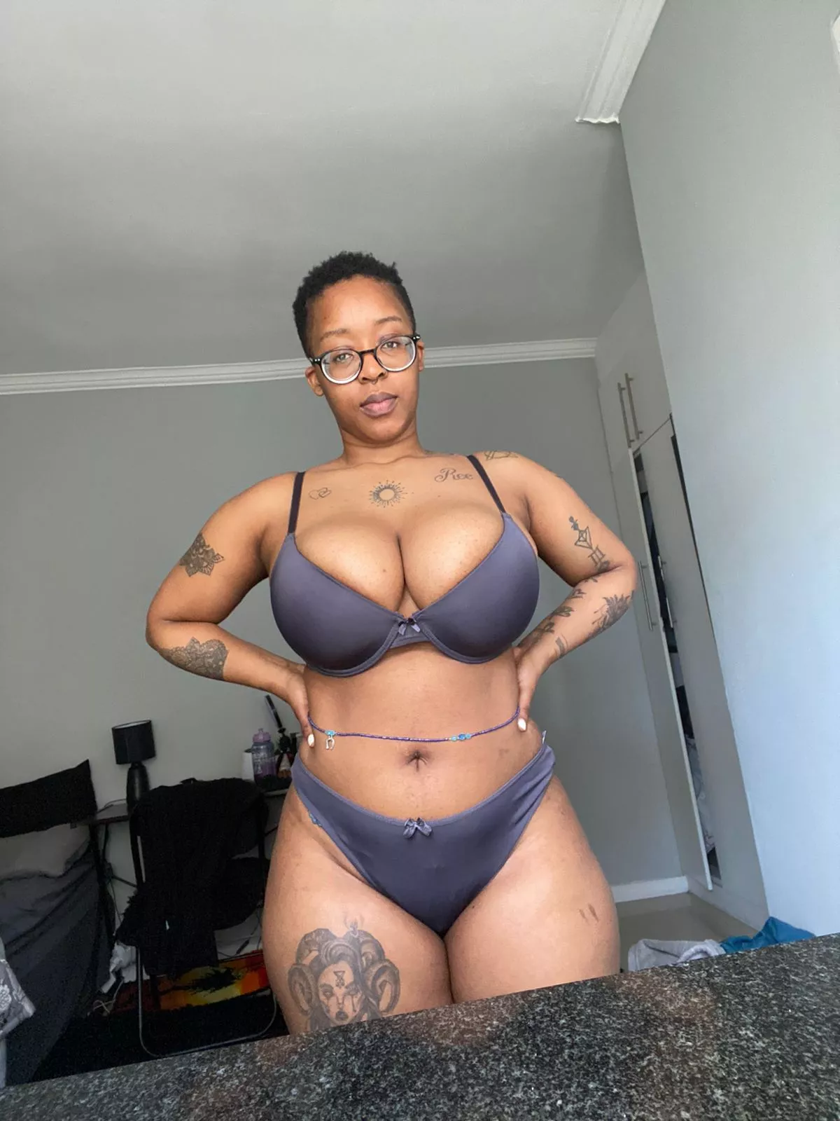 Thick girls with glasses posted by bootymanda