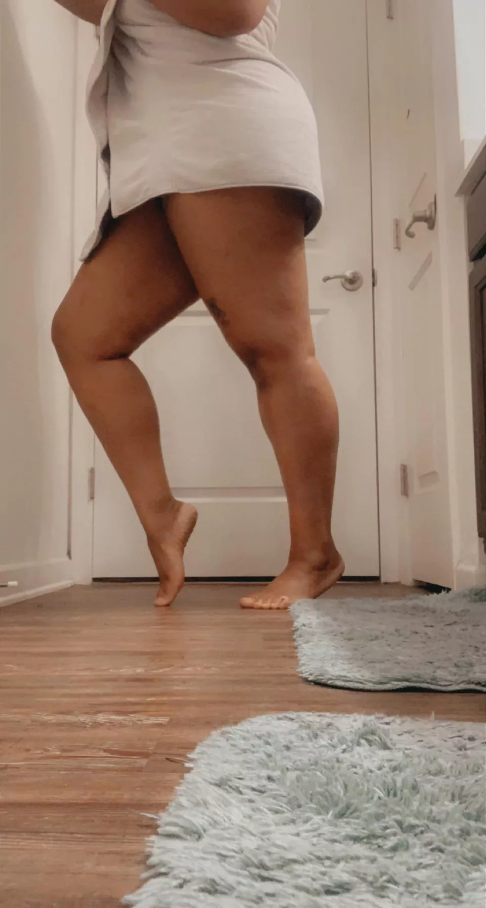 Thick legs can handle a lot of pressure. posted by LatinaNinaa