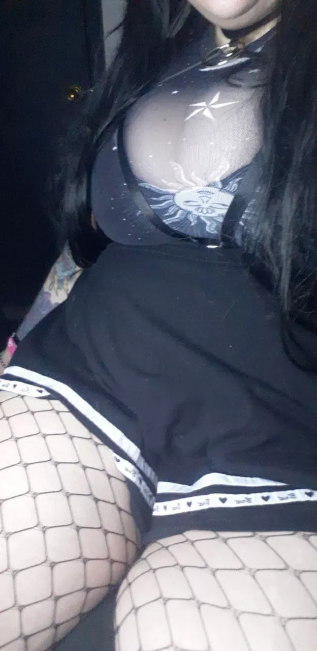 Thick thighs in fishnets tho 🥵 posted by Yourwitchygirl