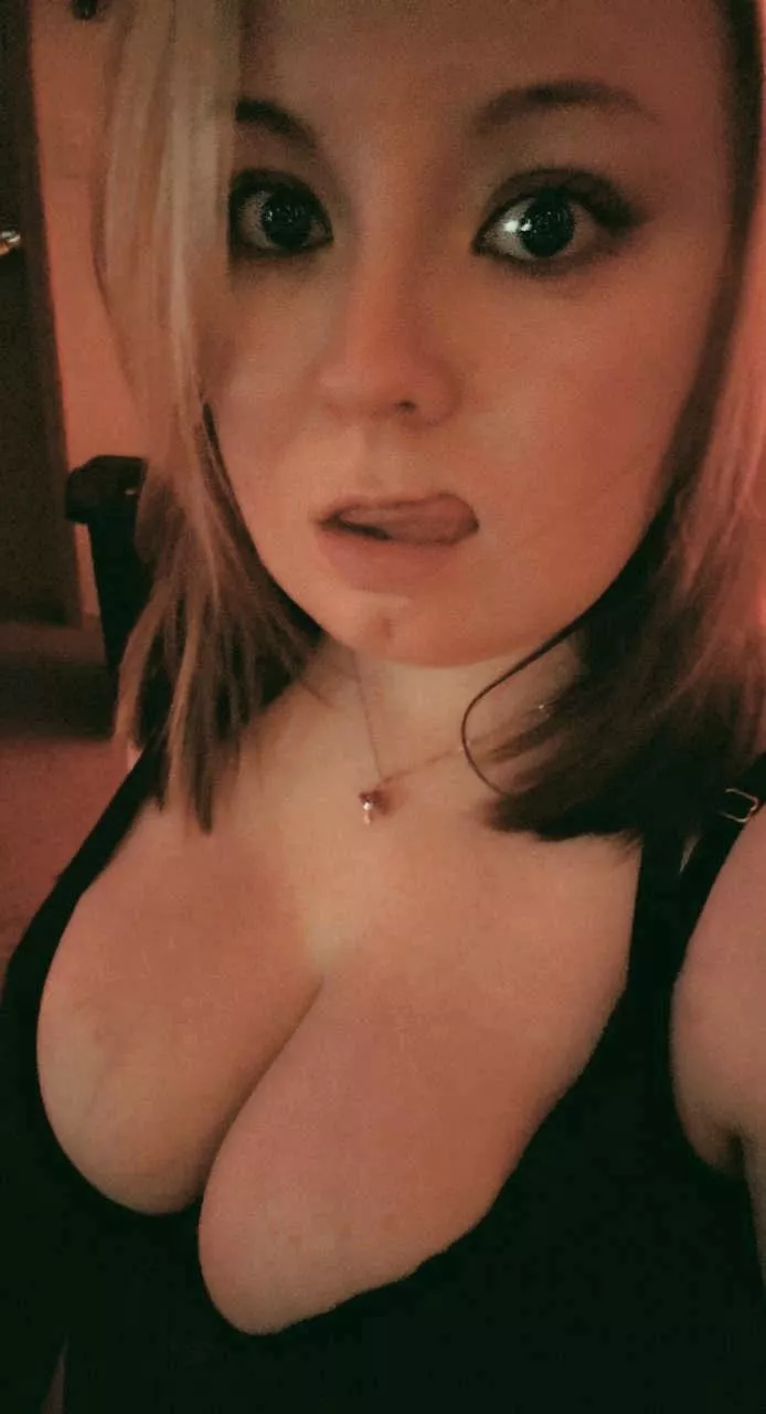 Thicker means more tits to love ❤ posted by annonbon