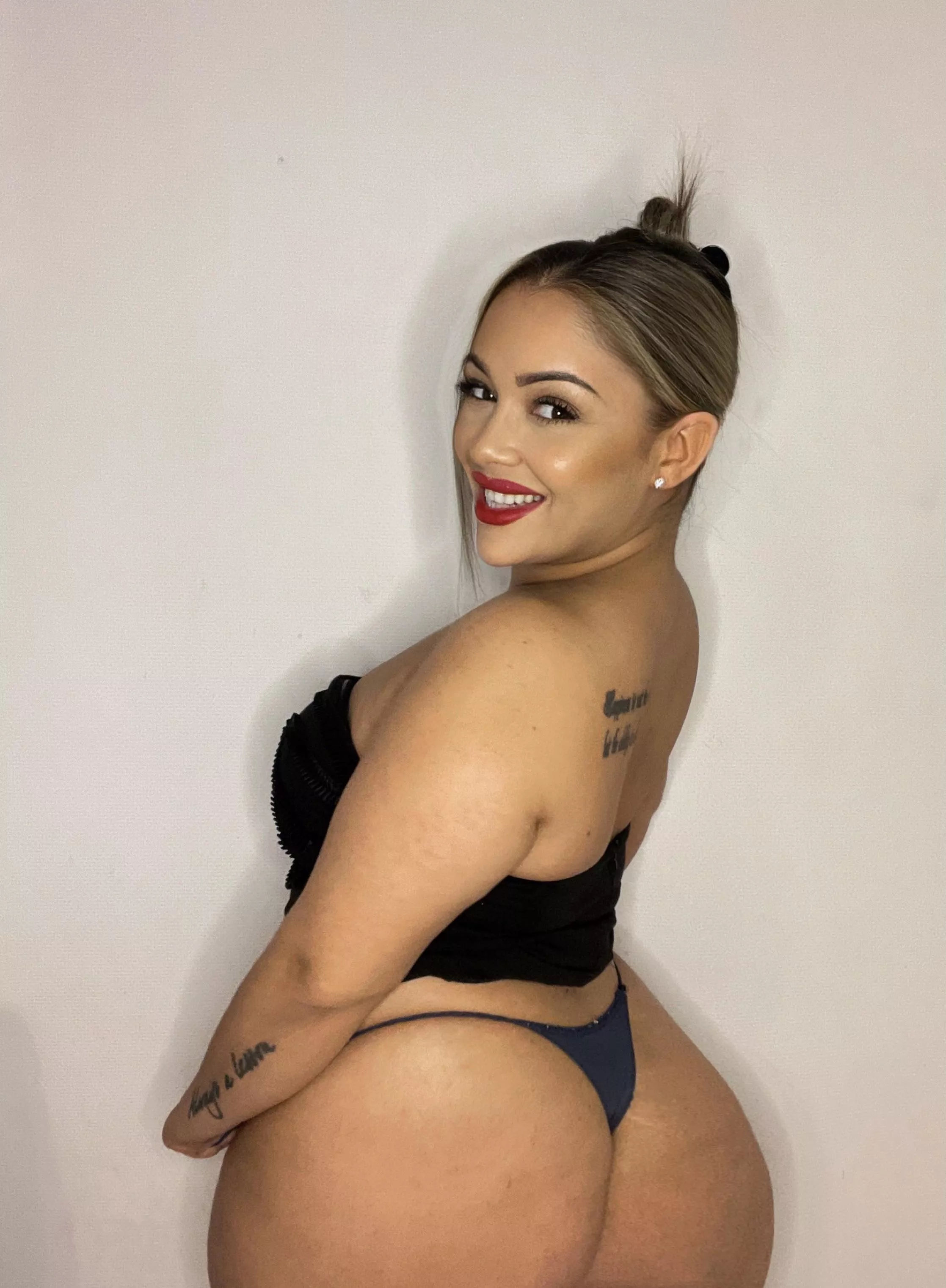 Thicker than a snicker.. Don’t you think? posted by CaribbeanBadGirl