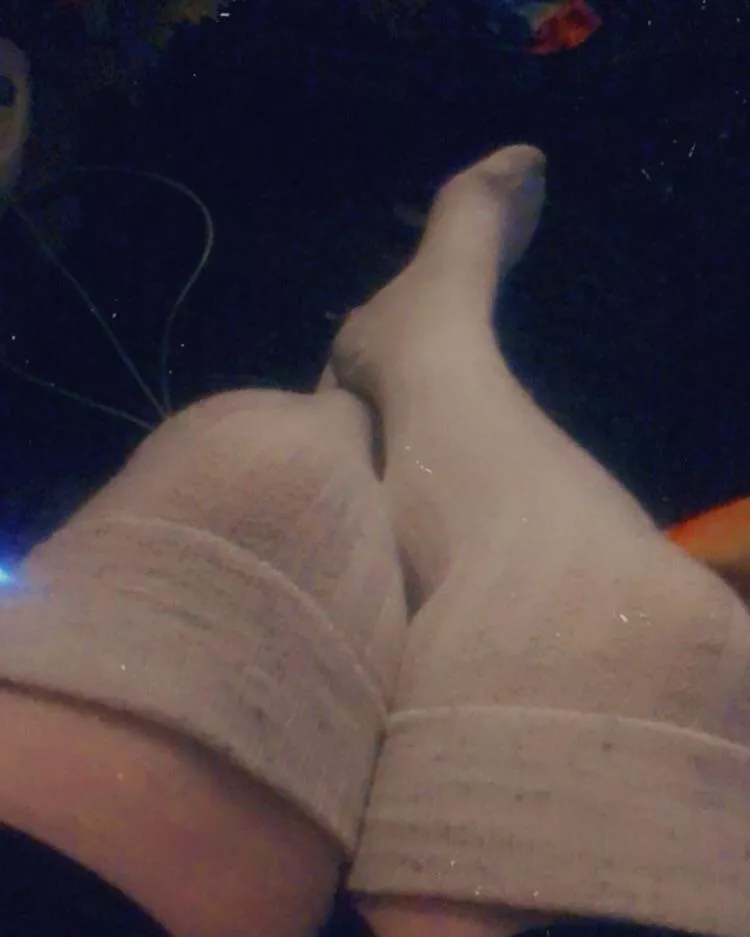 Thigh high socks for my cold toes & legs posted by smolsassypirate