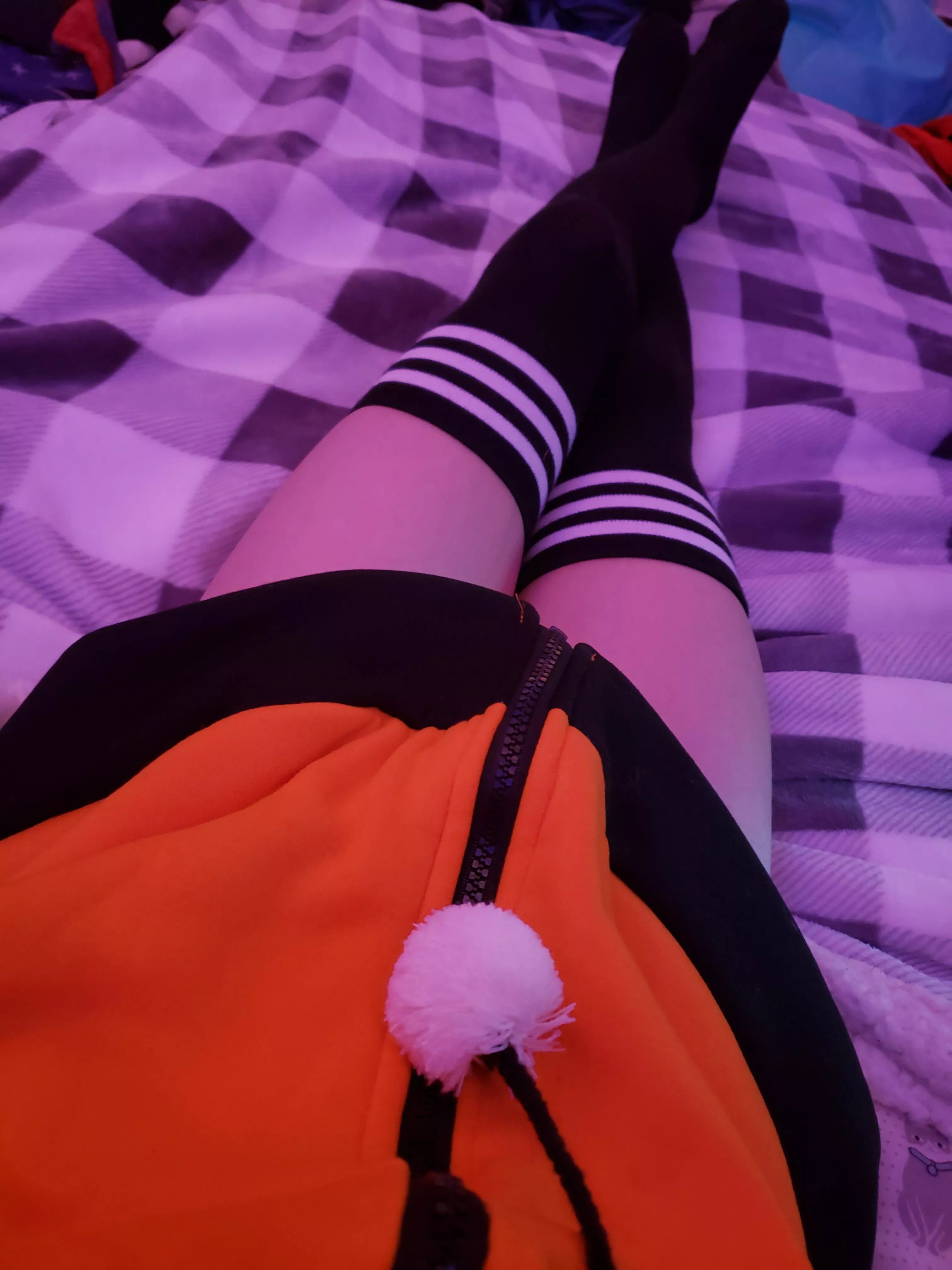 thigh highs uwu posted by fenboyfox