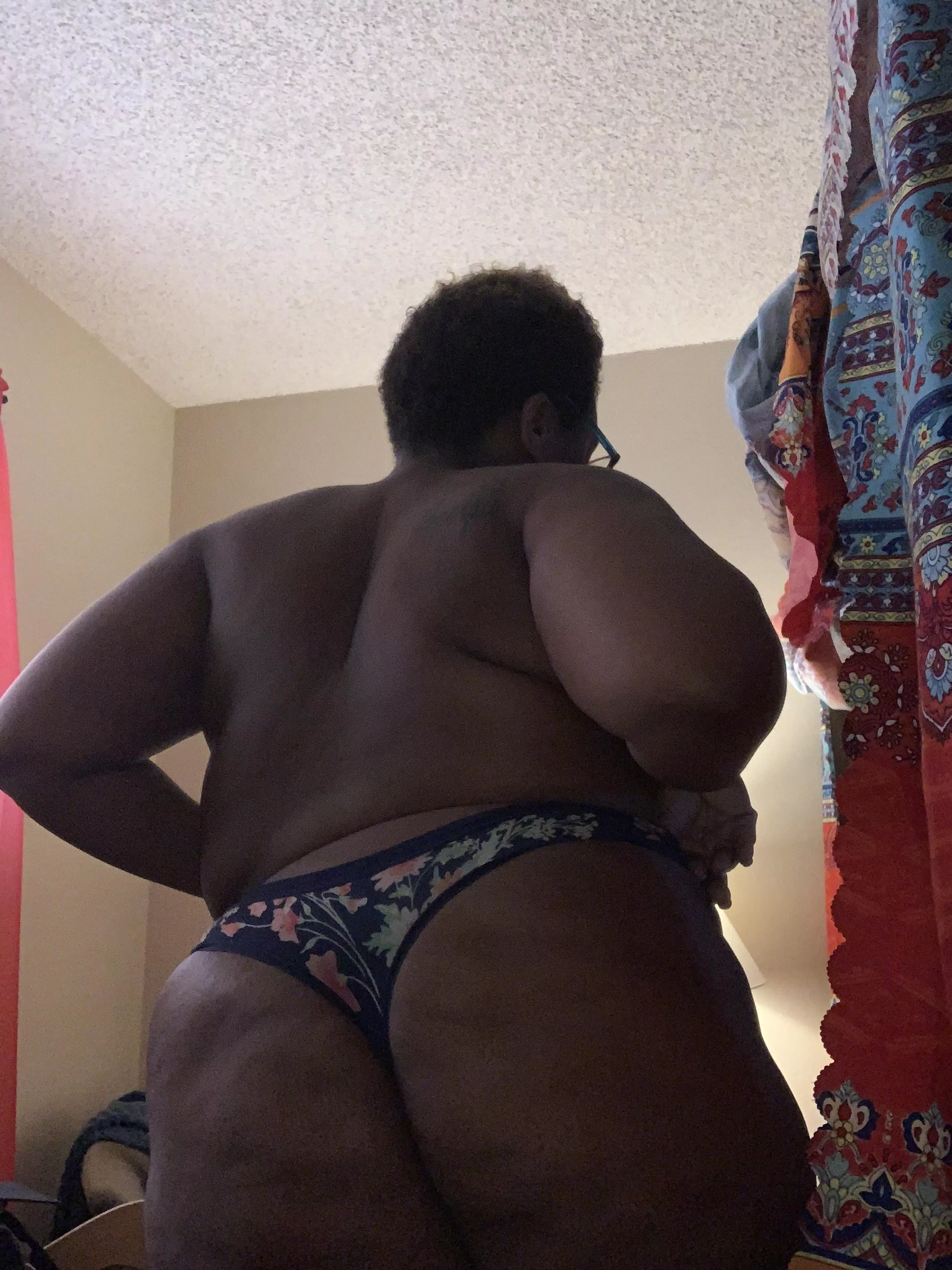 Think I need to be spanked into submission posted by FunsizedBBW4bbc